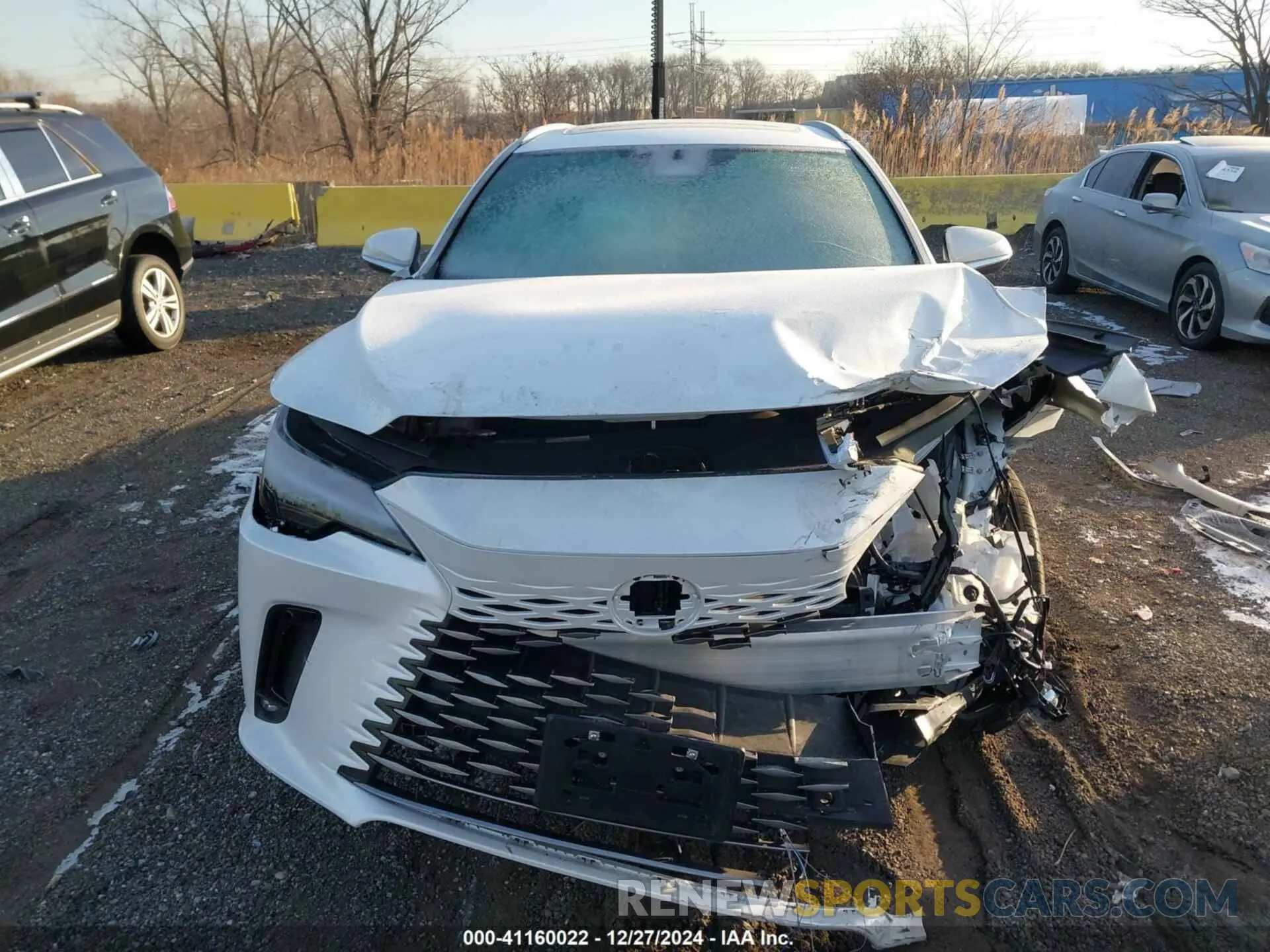 11 fotografías del automóvil dañado 2T2BBMCA8RC055678 LEXUS RX 350H 2024