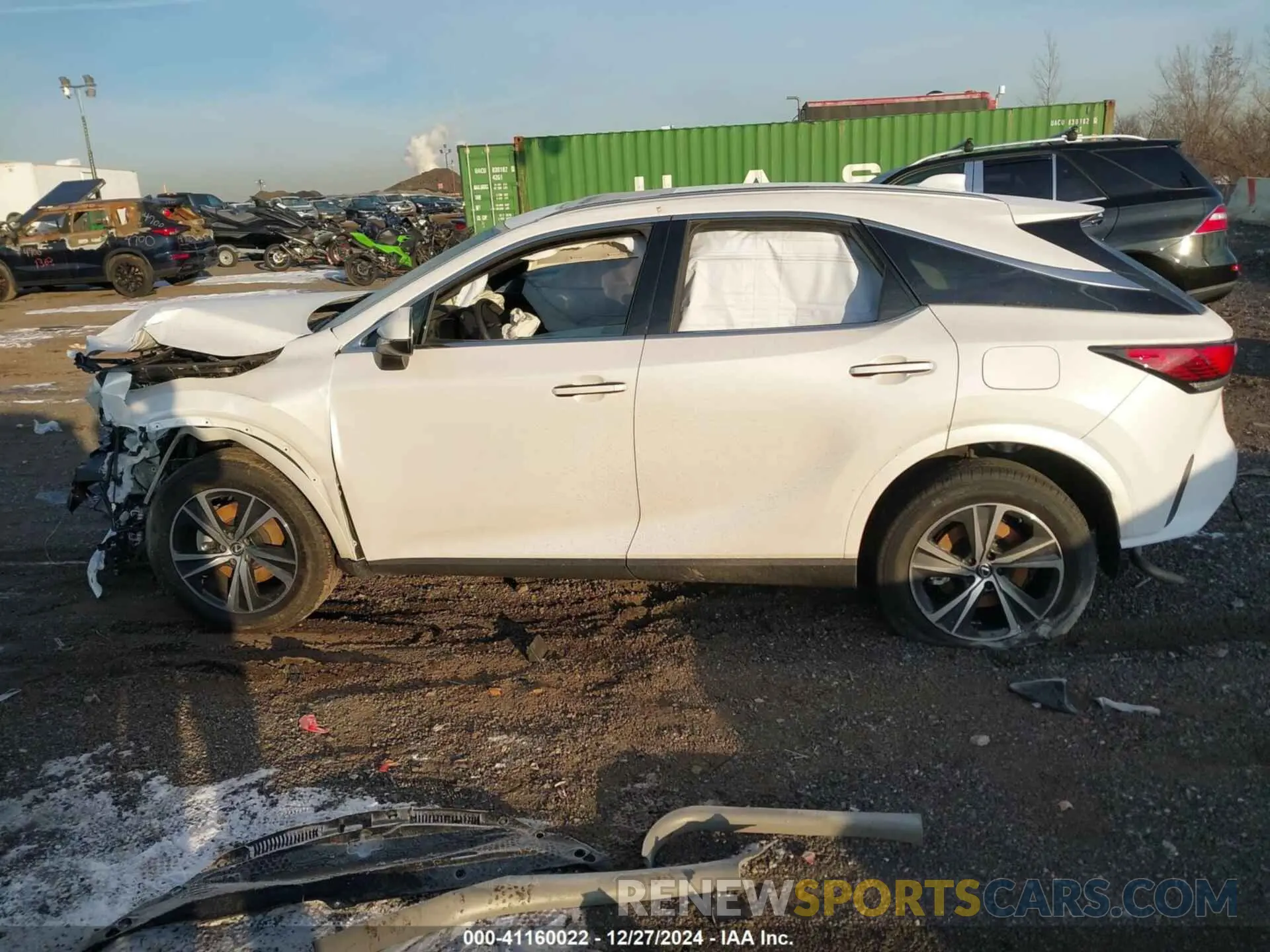 13 fotografías del automóvil dañado 2T2BBMCA8RC055678 LEXUS RX 350H 2024