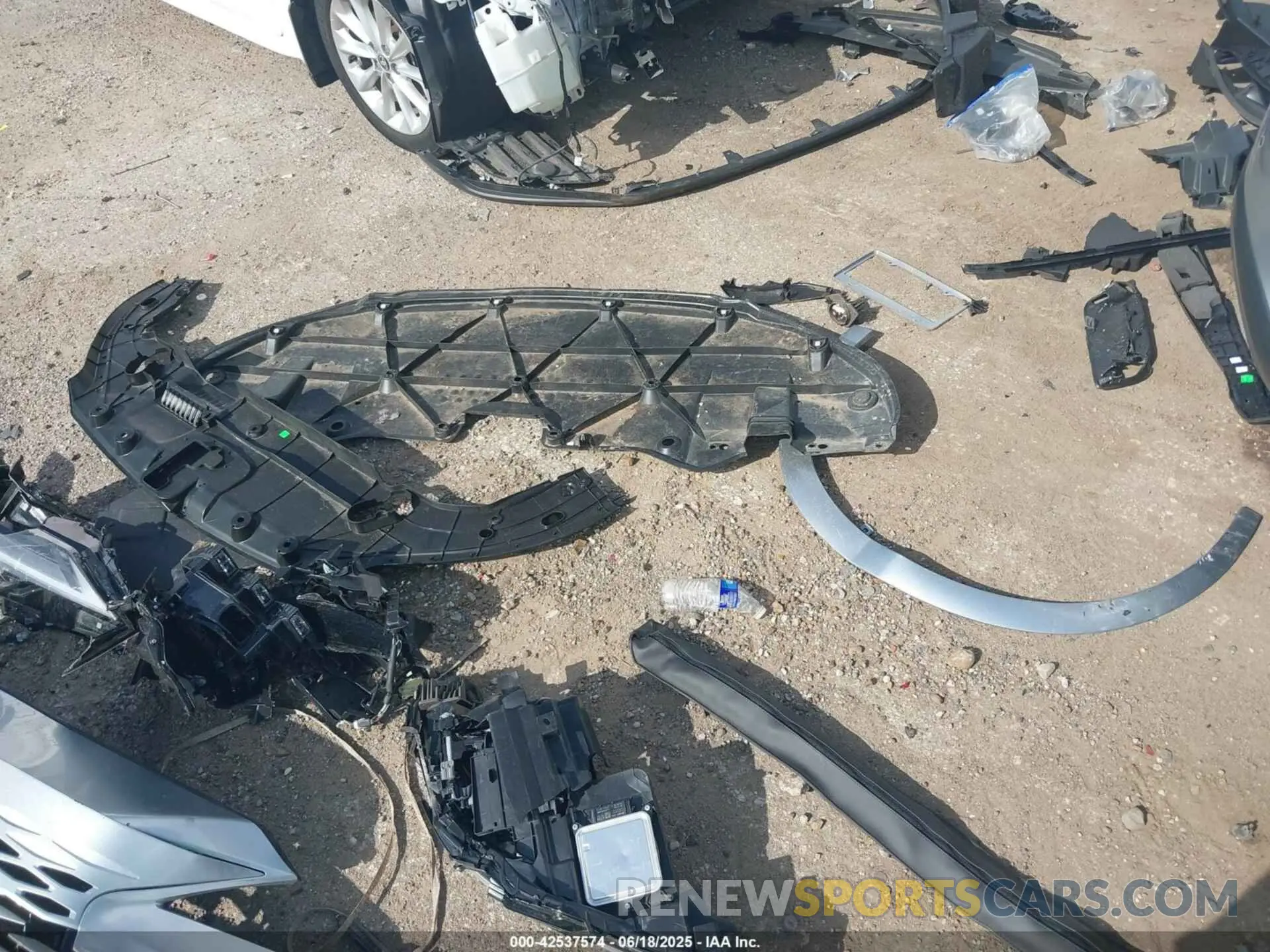 19 fotografías del automóvil dañado 2T2BBMCA1SC065748 LEXUS RX 350H 2025