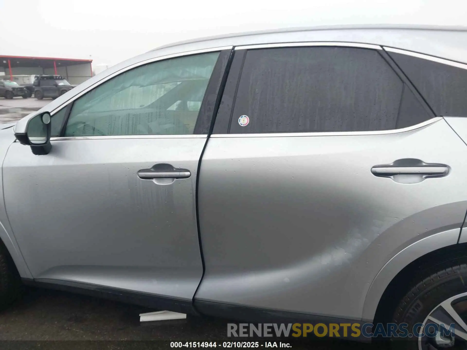 14 fotografías del automóvil dañado 2T2BBMCA2SC070392 LEXUS RX 350H 2025