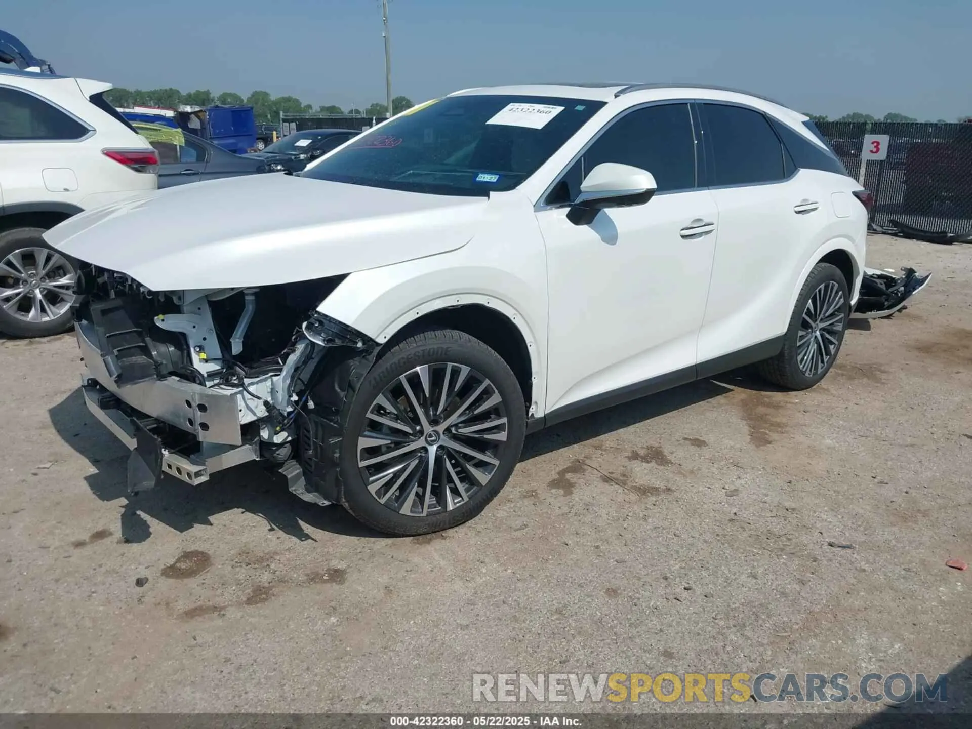 2 fotografías del automóvil dañado 2T2BBMCA7SC071814 LEXUS RX 350H 2025