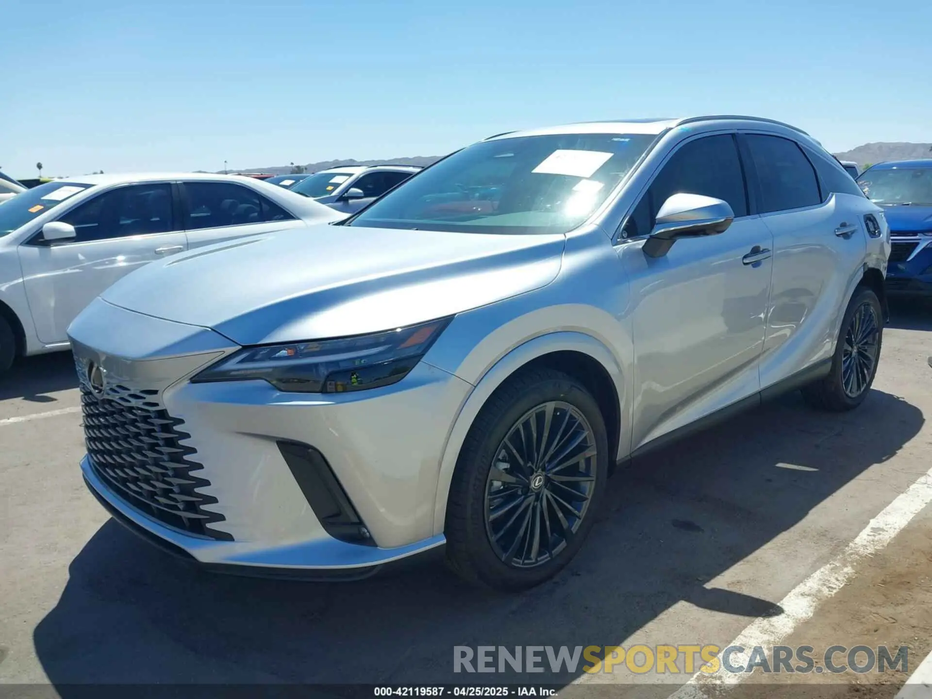 2 fotografías del automóvil dañado 2T2BBMCA8SC077573 LEXUS RX 350H 2025