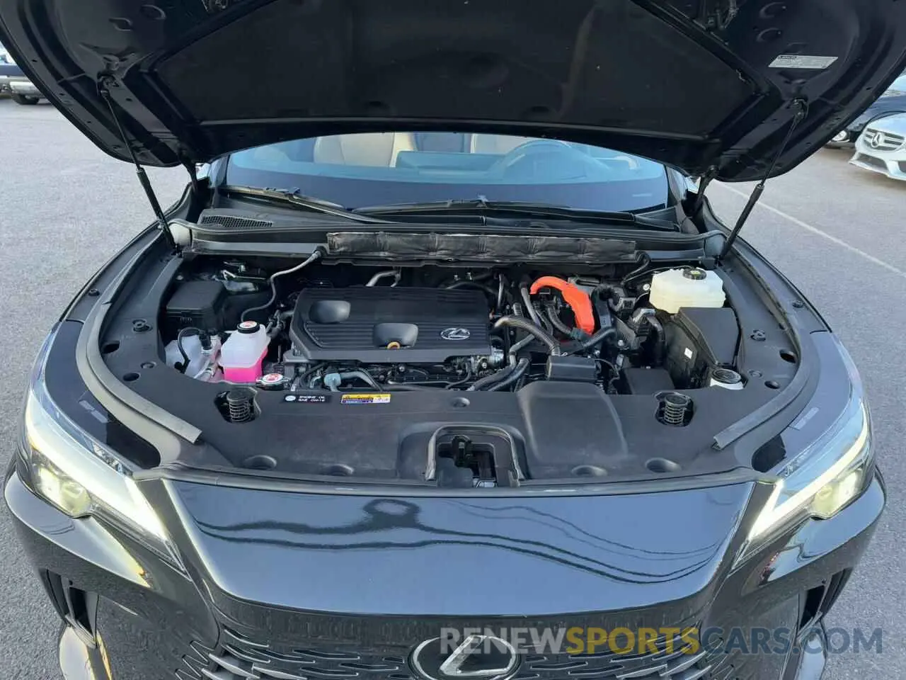 8 fotografías del automóvil dañado 2T2BBMCA1PC002849 LEXUS RX 350H BA 2023