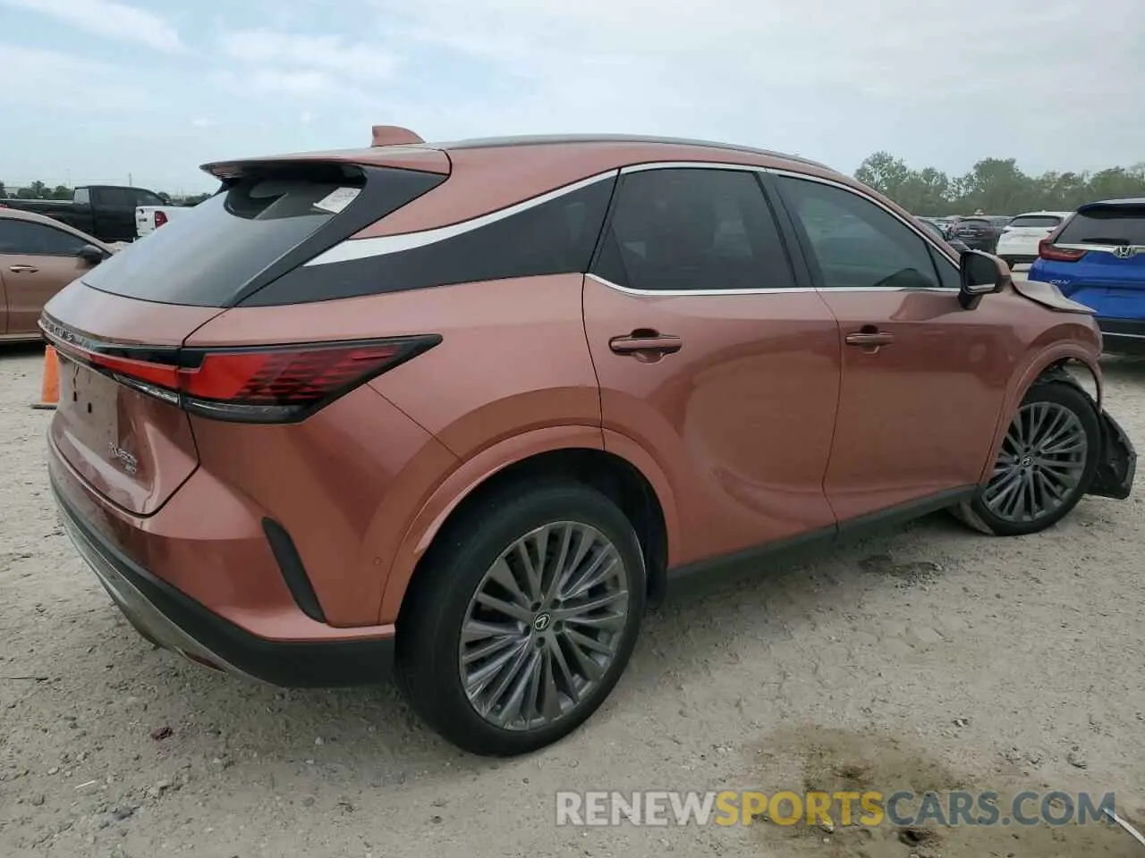 3 fotografías del automóvil dañado 2T2BBMCA5PC014034 LEXUS RX 350H BA 2023