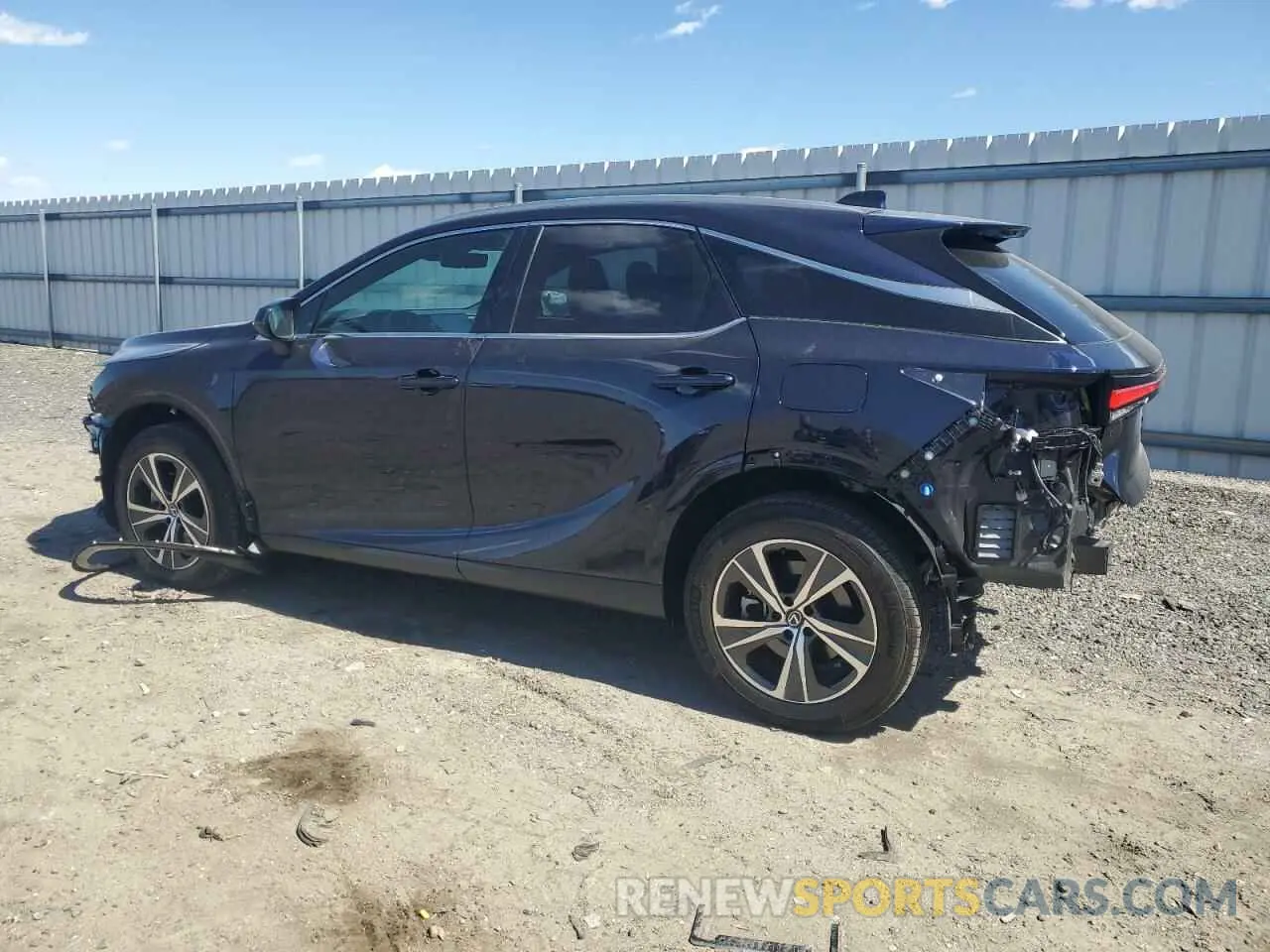 2 fotografías del automóvil dañado 2T2BBMCA7PC006100 LEXUS RX 350H BA 2023