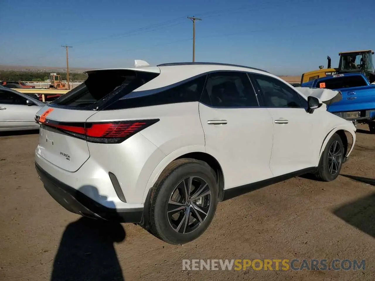 3 fotografías del automóvil dañado 2T2BBMCA8PC006851 LEXUS RX 350H BA 2023