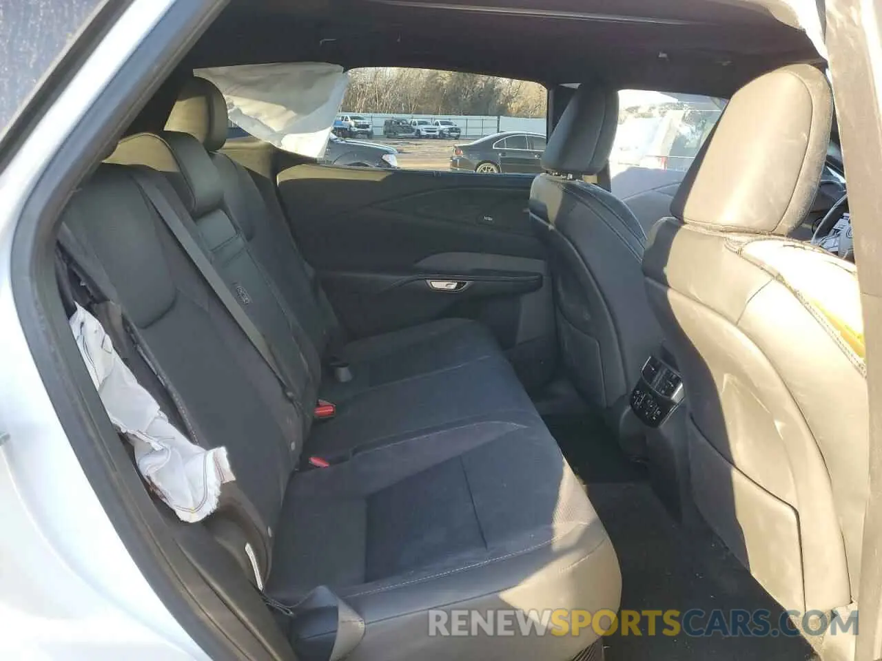 11 fotografías del automóvil dañado 2T2BBMCA2RC025740 LEXUS RX 350H BA 2024