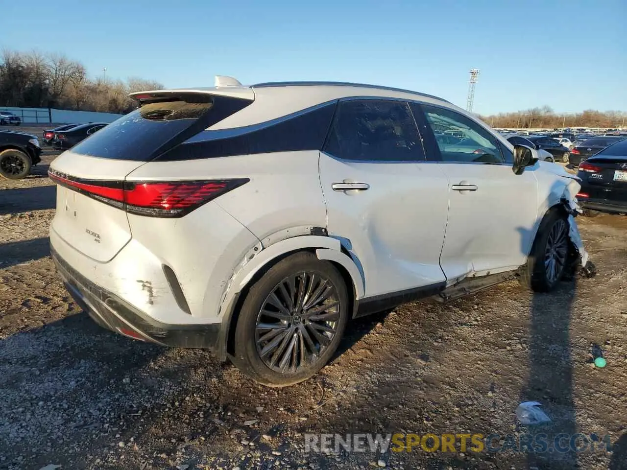 3 fotografías del automóvil dañado 2T2BBMCA2RC025740 LEXUS RX 350H BA 2024