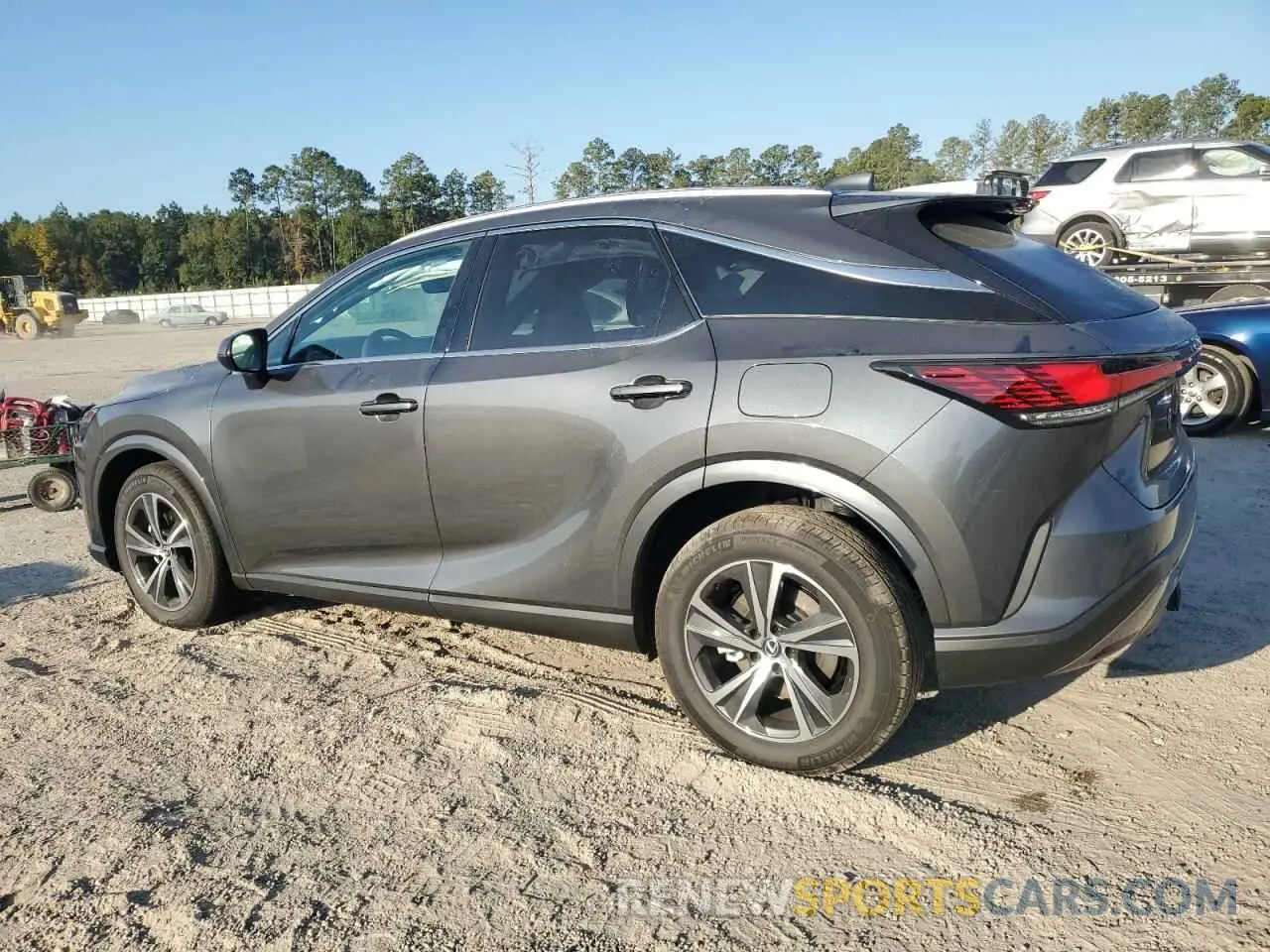 2 fotografías del automóvil dañado 2T2BBMCA3RC052509 LEXUS RX 350H BA 2024