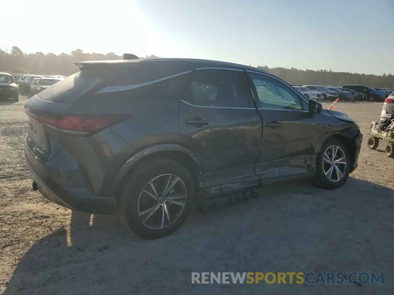3 fotografías del automóvil dañado 2T2BBMCA3RC052509 LEXUS RX 350H BA 2024