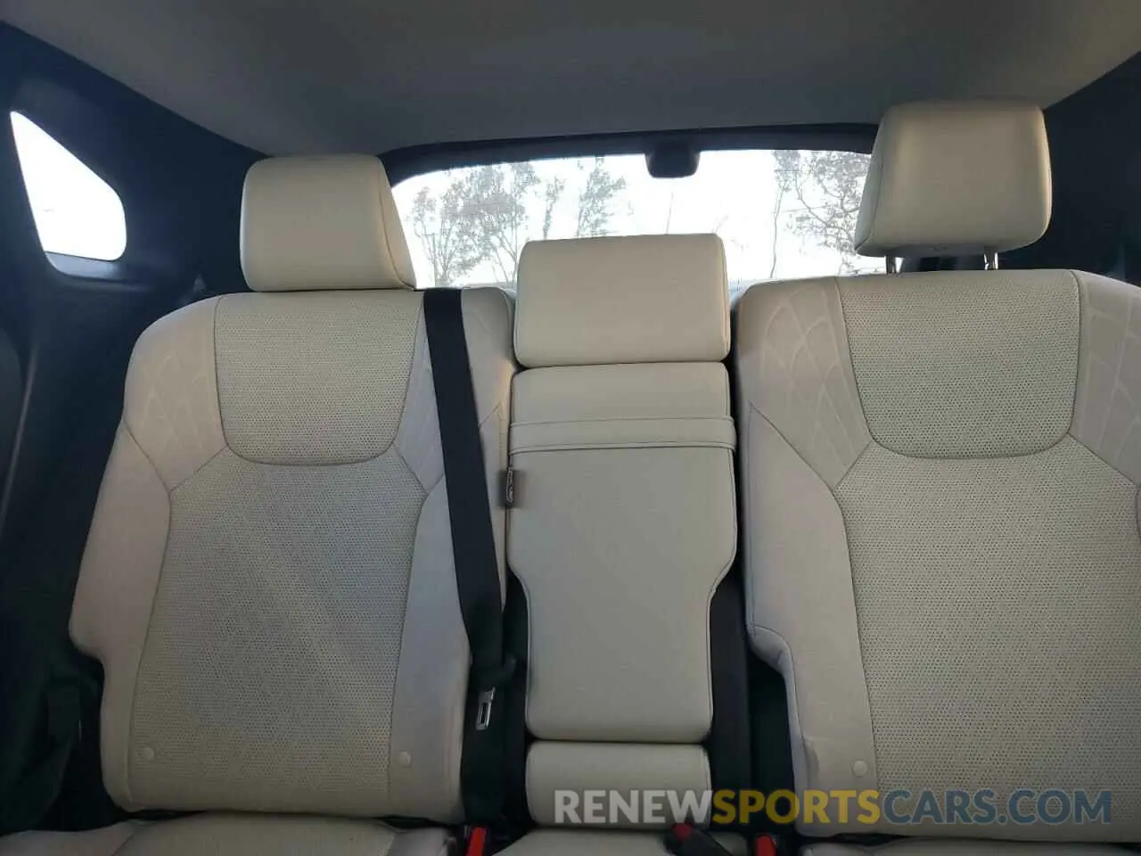 10 fotografías del automóvil dañado 2T2BBMCA4RC032270 LEXUS RX 350H BA 2024