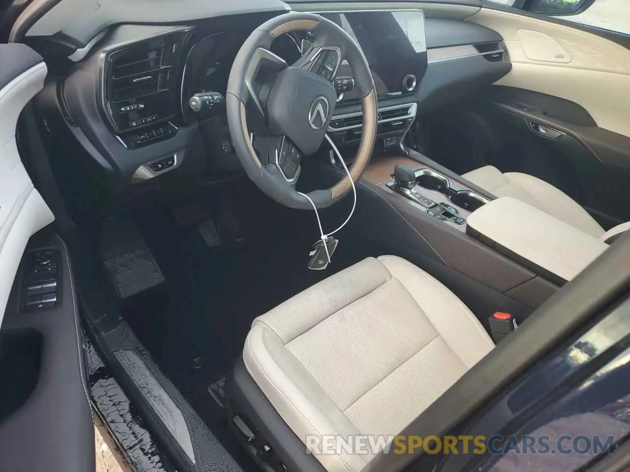8 fotografías del automóvil dañado 2T2BBMCA4RC032270 LEXUS RX 350H BA 2024