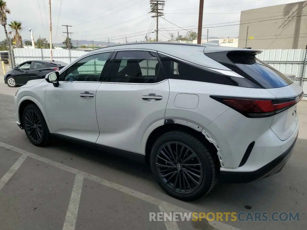2 fotografías del automóvil dañado 2T2BBMCA4RC053751 LEXUS RX 350H BA 2024