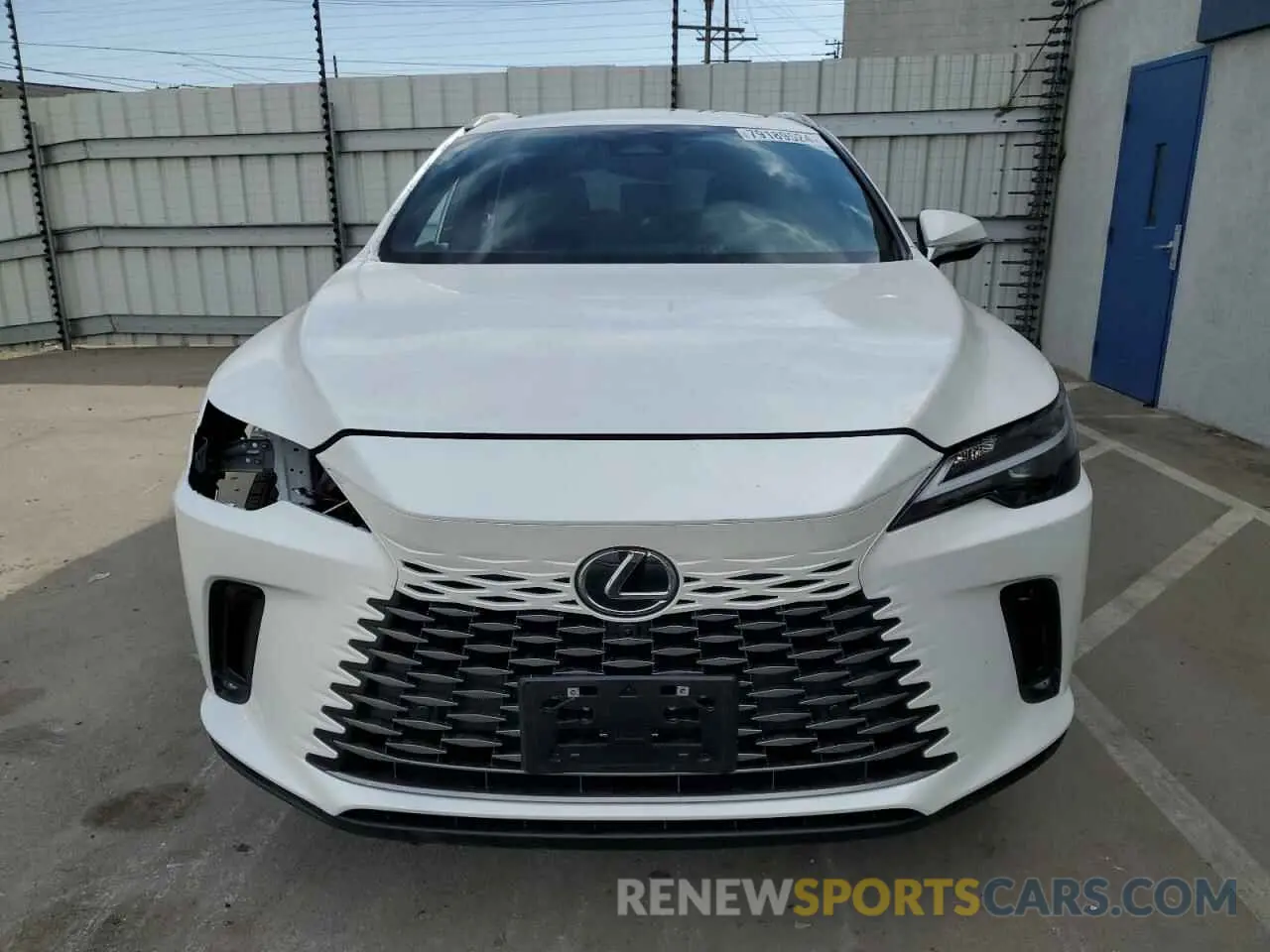 5 fotografías del automóvil dañado 2T2BBMCA4RC053751 LEXUS RX 350H BA 2024