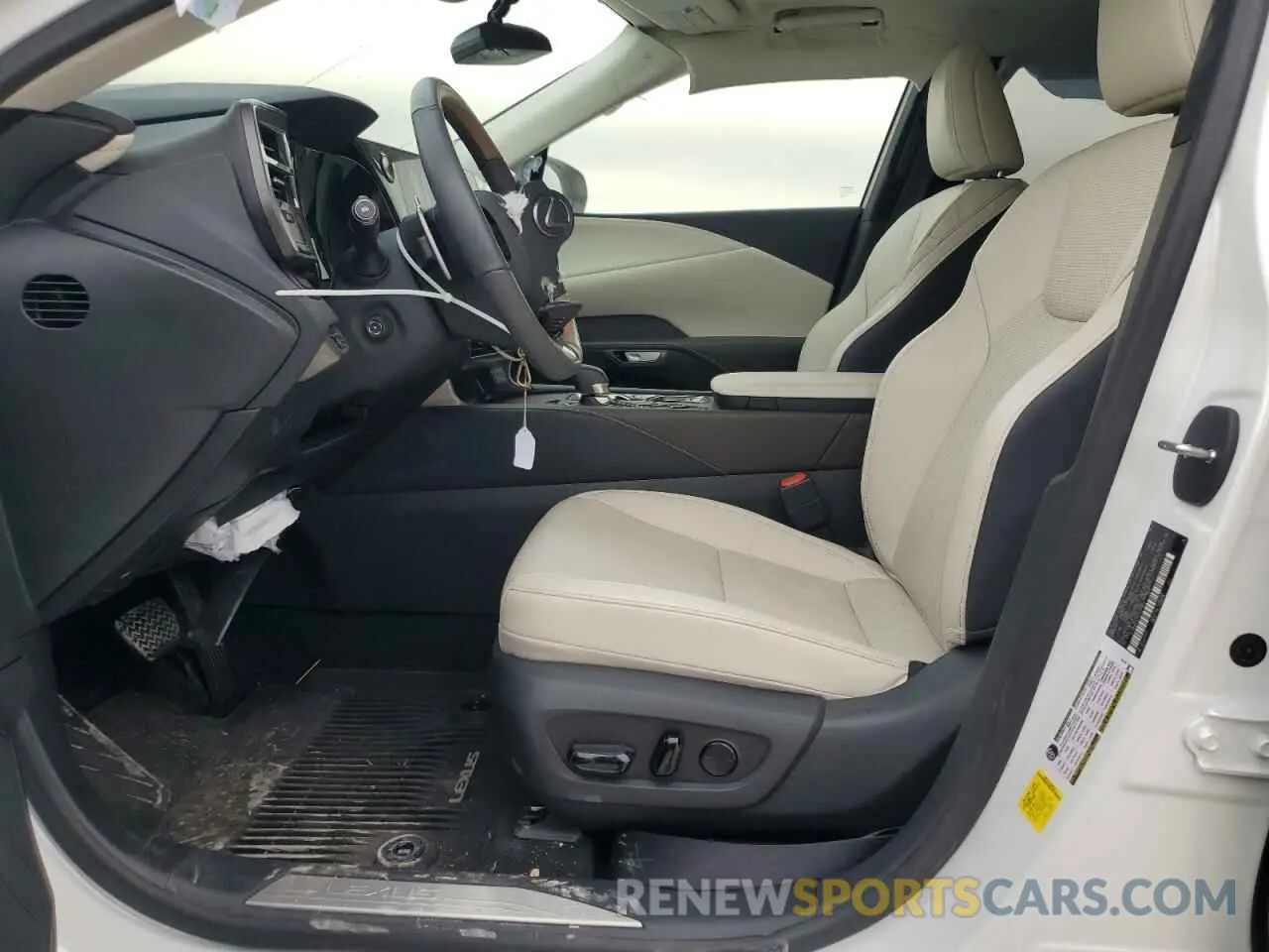 7 fotografías del automóvil dañado 2T2BBMCA7RC034966 LEXUS RX 350H BA 2024
