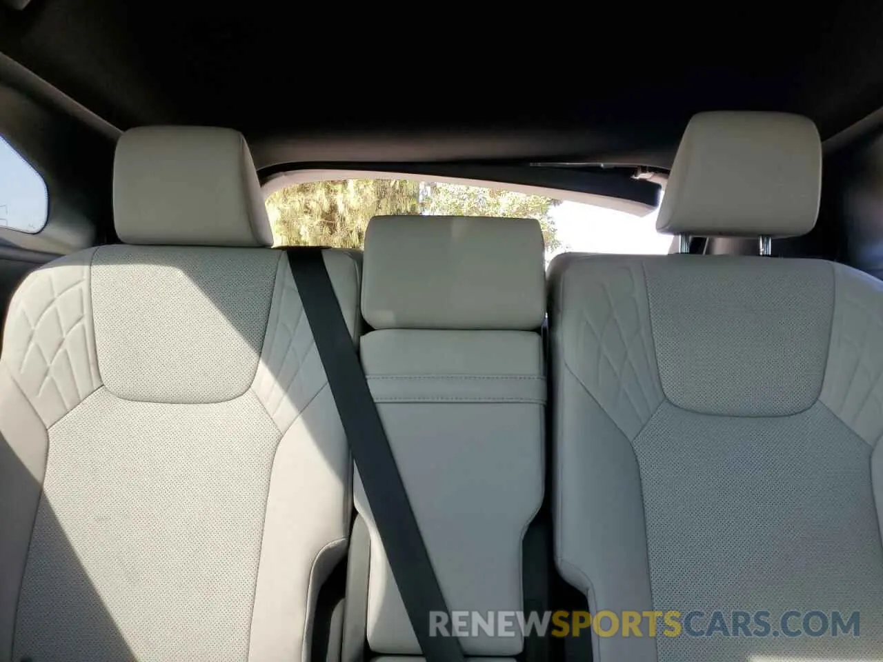 10 fotografías del automóvil dañado 2T2BBMCA8RC028190 LEXUS RX 350H BA 2024