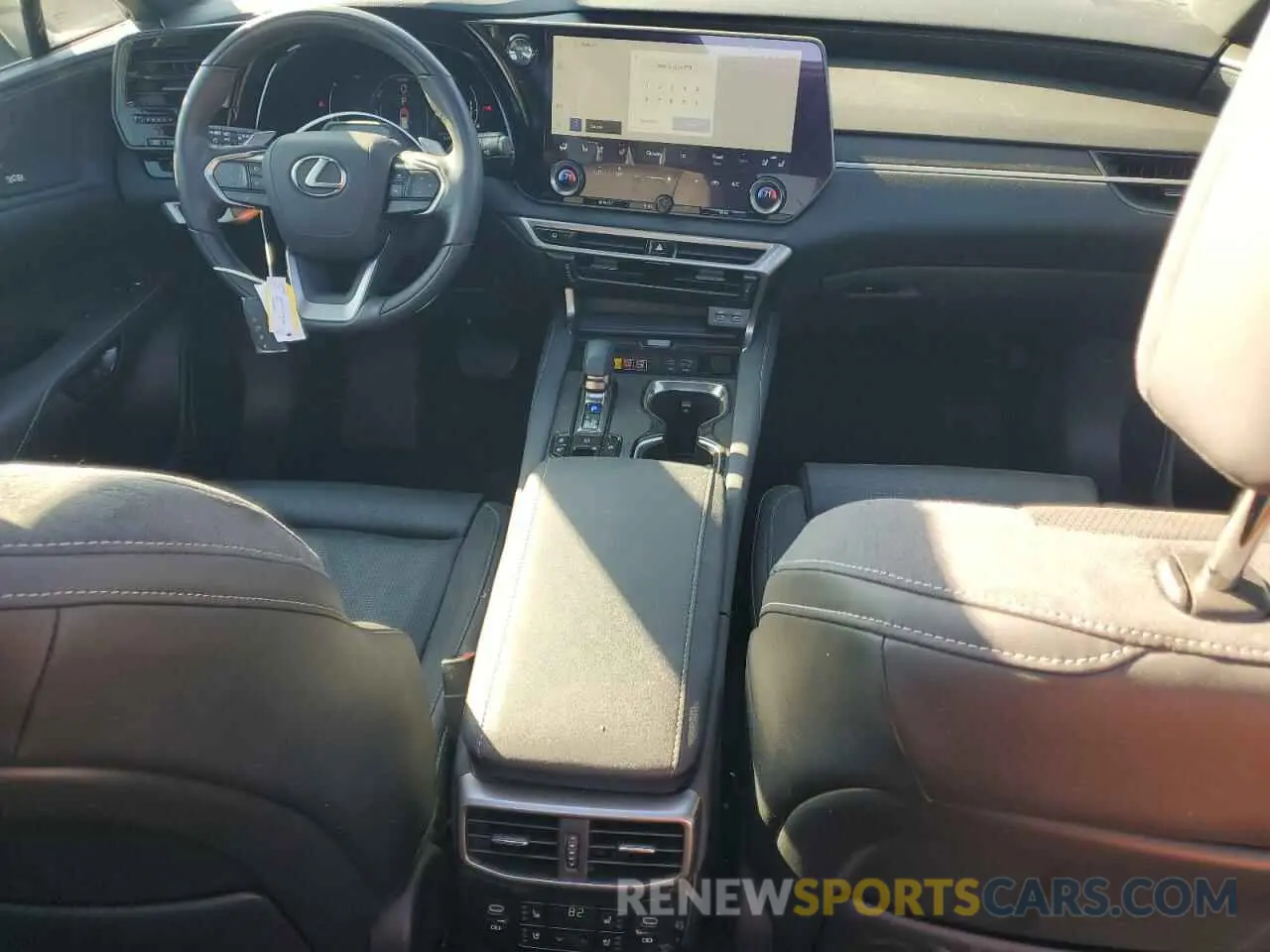 8 fotografías del automóvil dañado 2T2BBMCA9RC026691 LEXUS RX 350H BA 2024