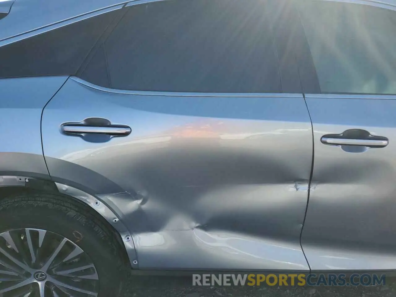 12 fotografías del automóvil dañado 2T2BBMCA2SC070683 LEXUS RX 350H BA 2025