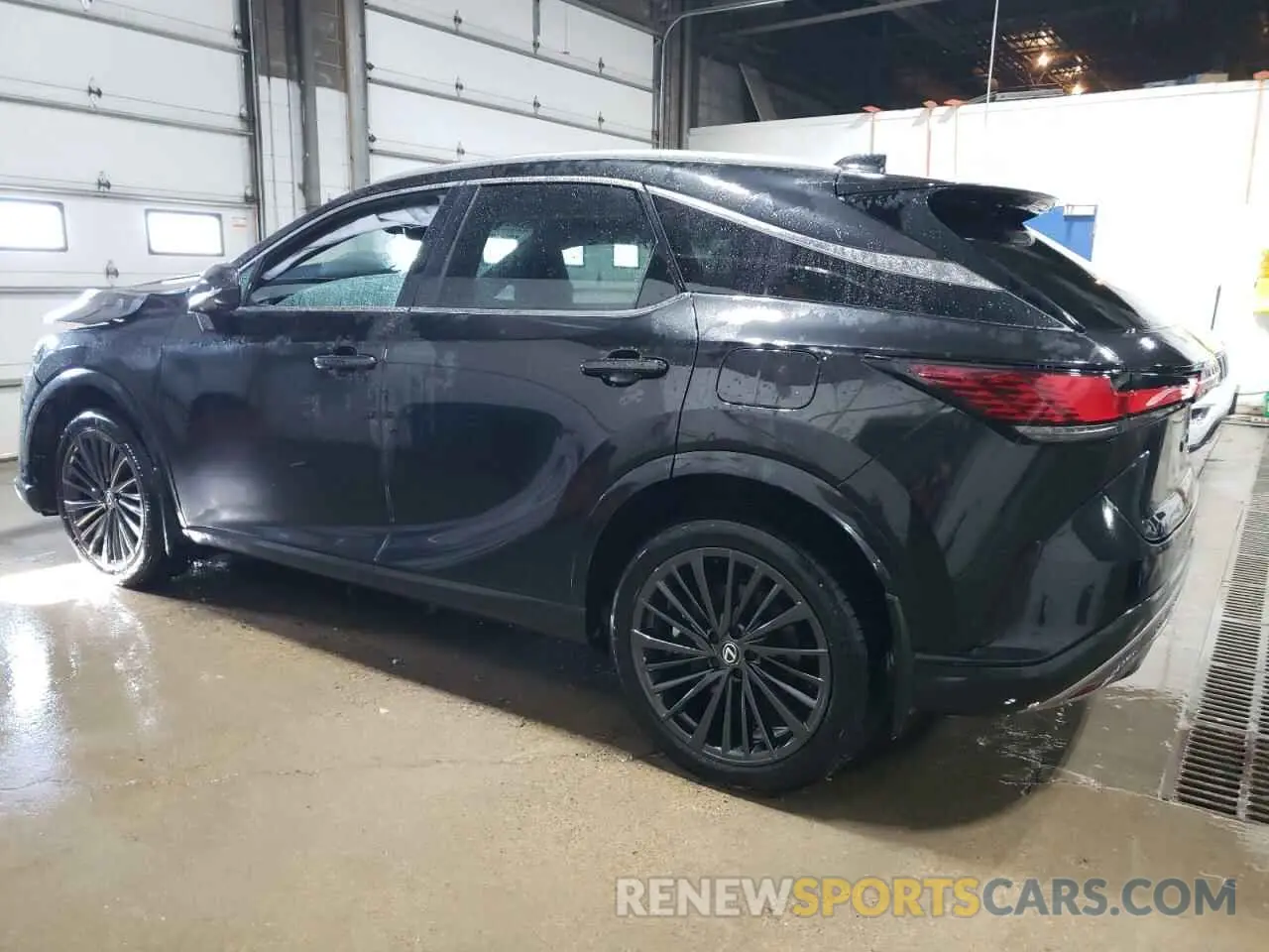 2 fotografías del automóvil dañado 2T2BBMCA7SC066001 LEXUS RX 350H BA 2025