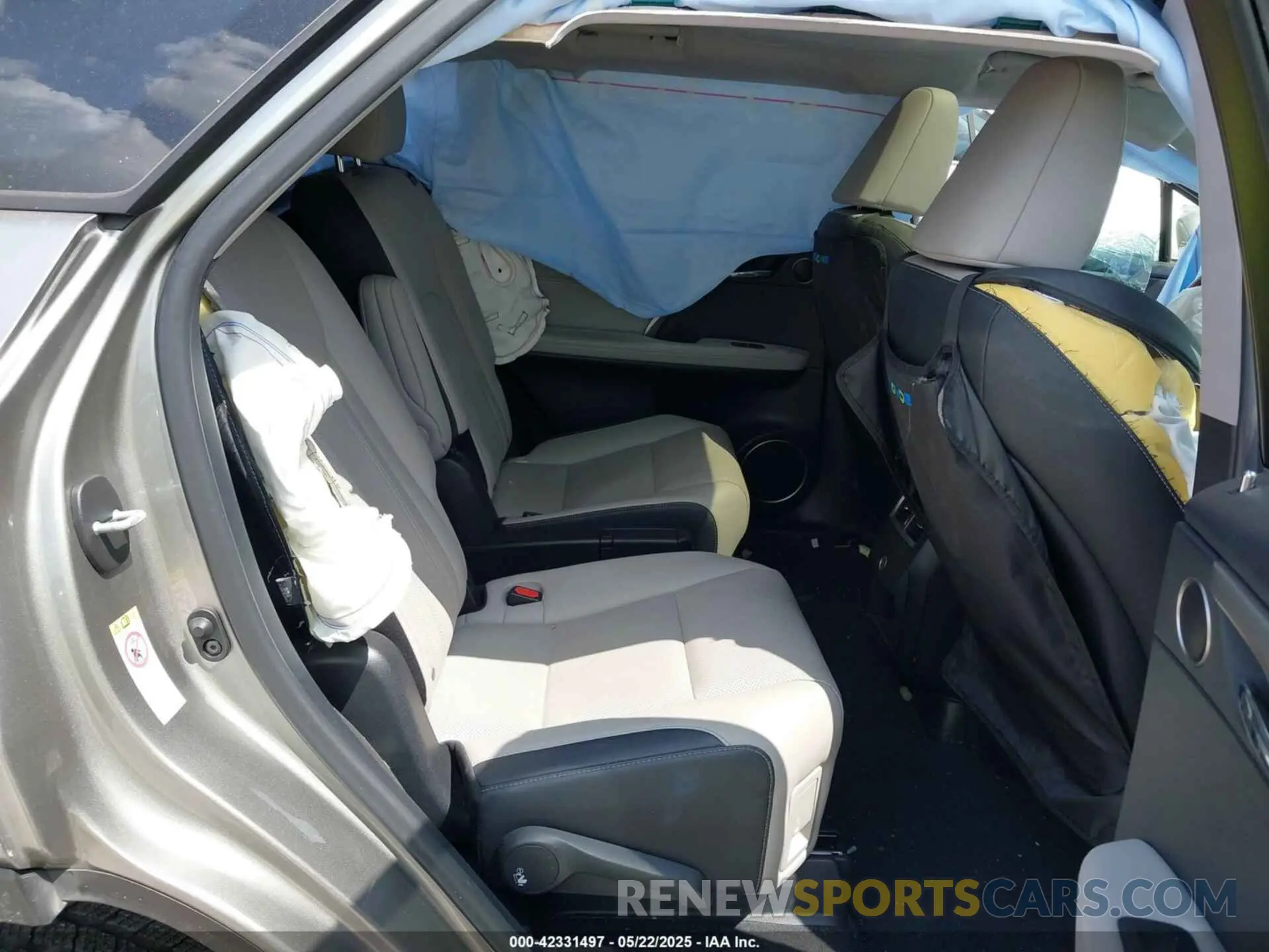 8 fotografías del automóvil dañado JTJGZKCA5K2012847 LEXUS RX 350L 2019