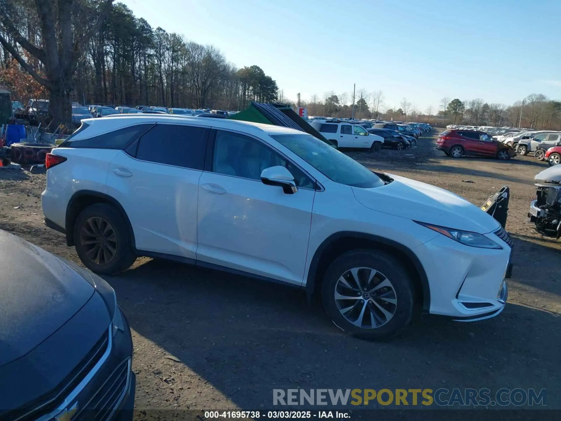13 fotografías del automóvil dañado JTJHZKFA3L2026103 LEXUS RX 350L 2020