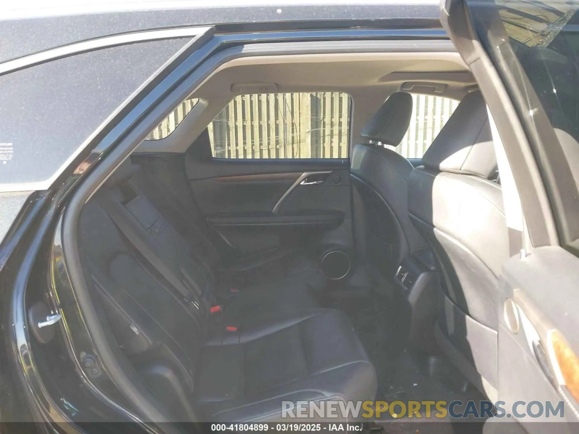 8 fotografías del automóvil dañado JTJHZKFA7N2037057 LEXUS RX 350L 2022