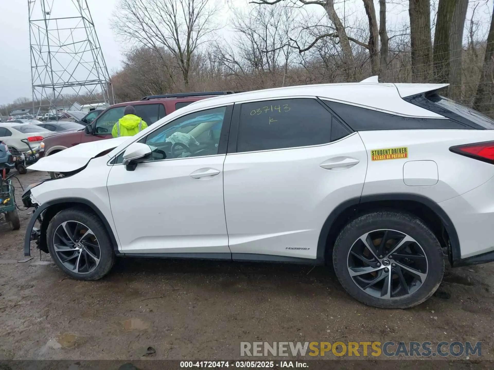 14 fotografías del automóvil dañado 2T2BGMCA1KC037143 LEXUS RX 450H 2019
