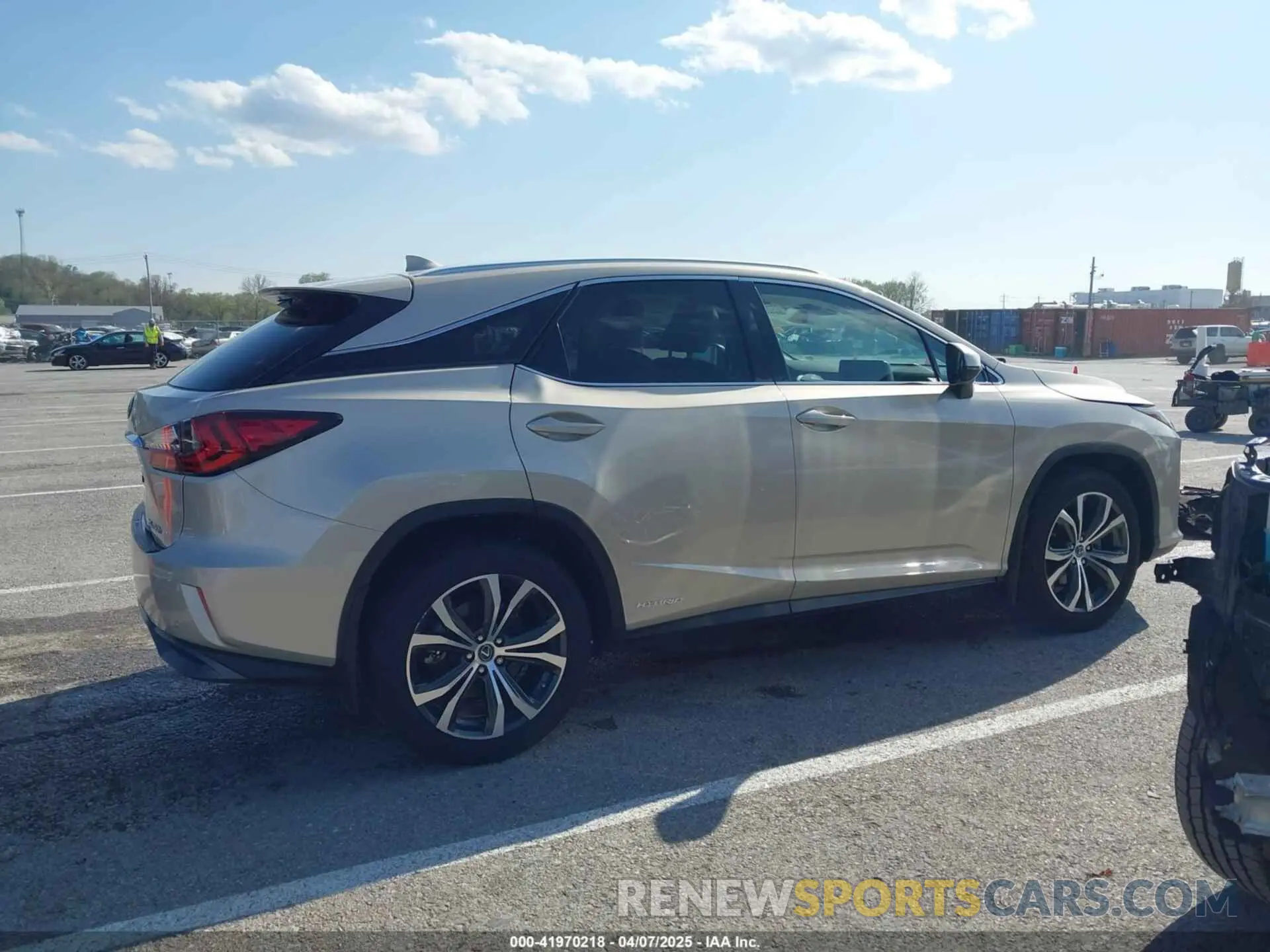 13 fotografías del automóvil dañado 2T2BGMCA3KC040061 LEXUS RX 450H 2019