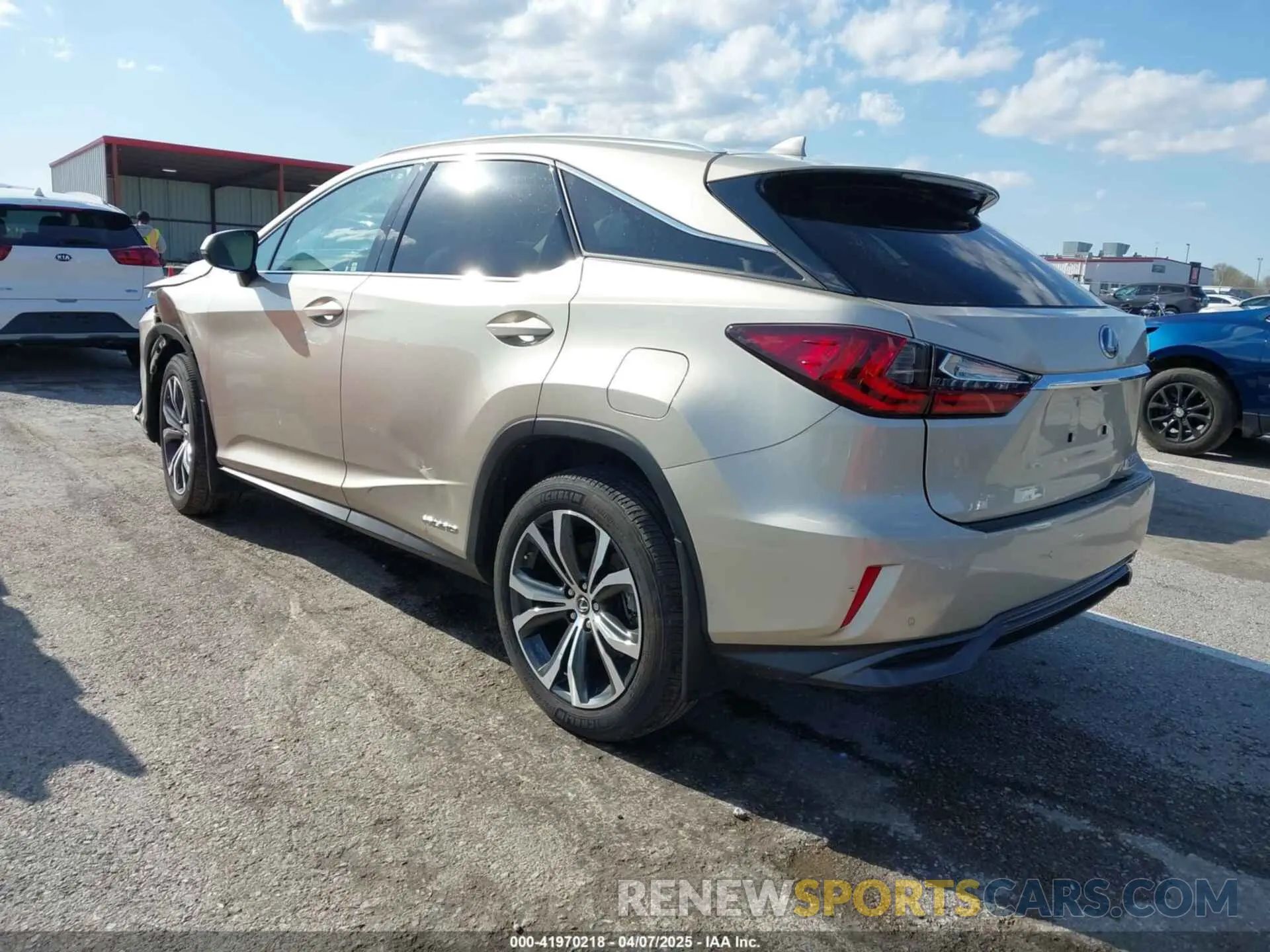 3 fotografías del automóvil dañado 2T2BGMCA3KC040061 LEXUS RX 450H 2019