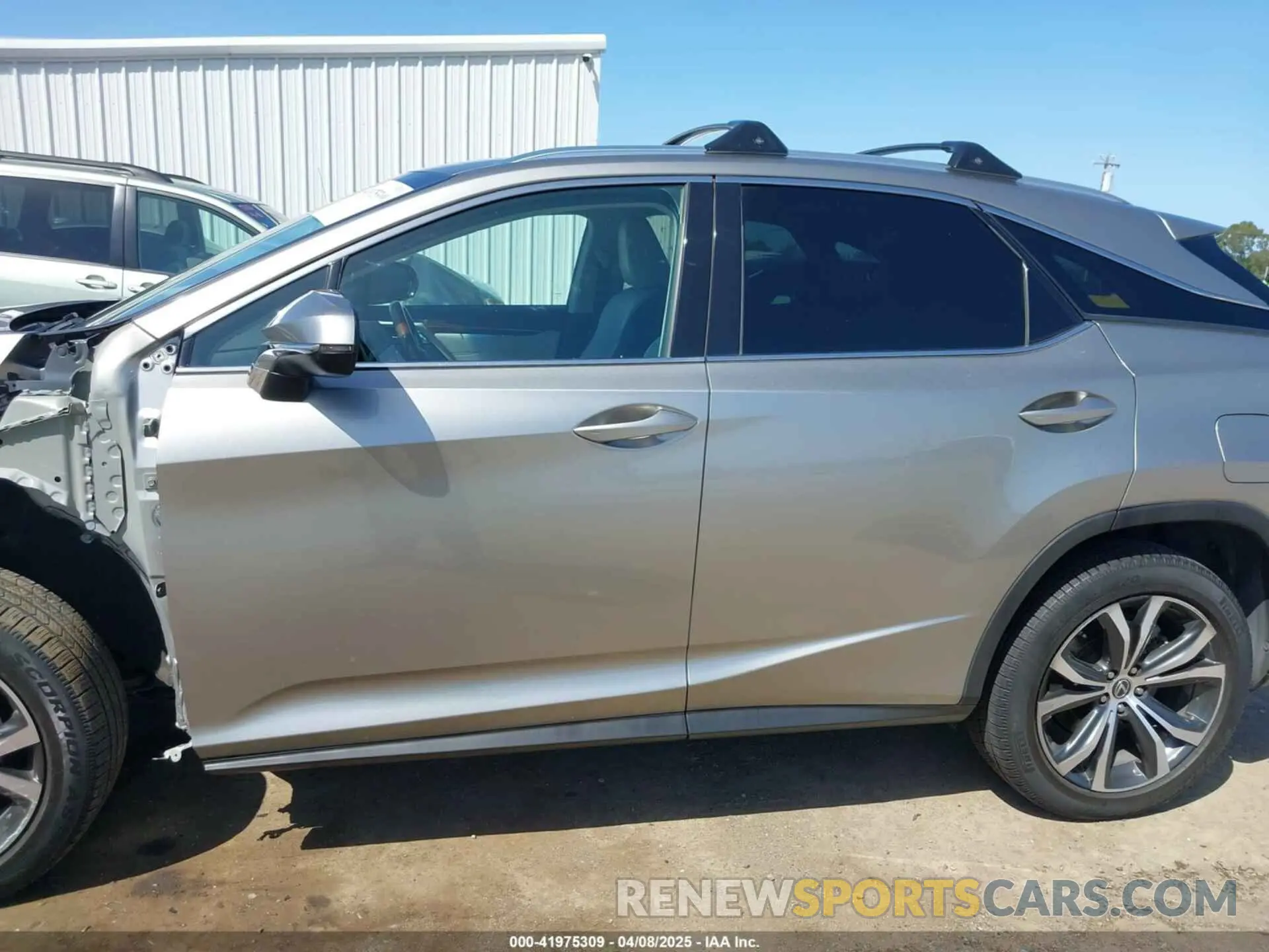 15 fotografías del automóvil dañado 2T2BGMCA4KC042885 LEXUS RX 450H 2019