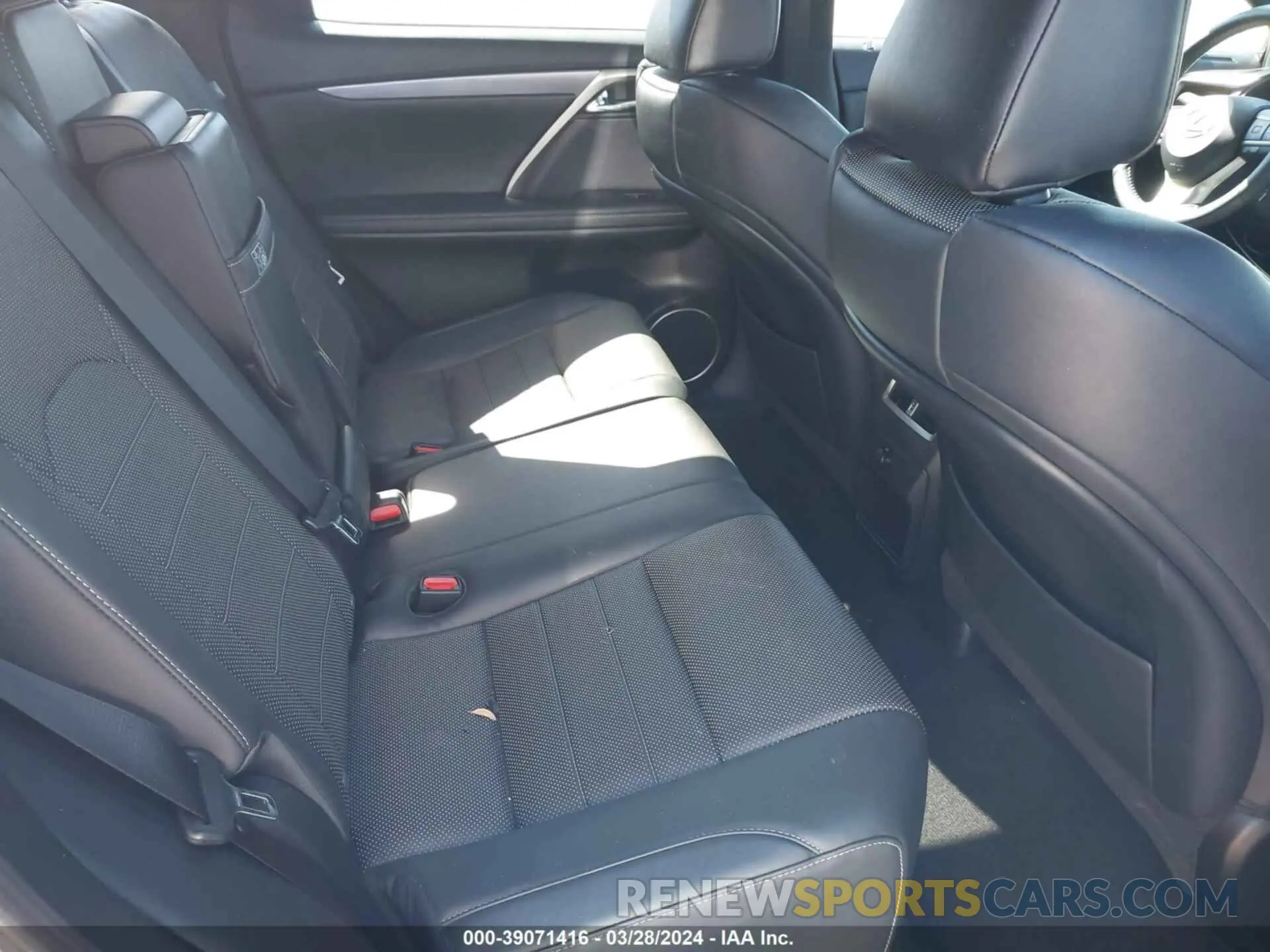 8 fotografías del automóvil dañado 2T2BGMCA9KC031025 LEXUS RX 450H 2019