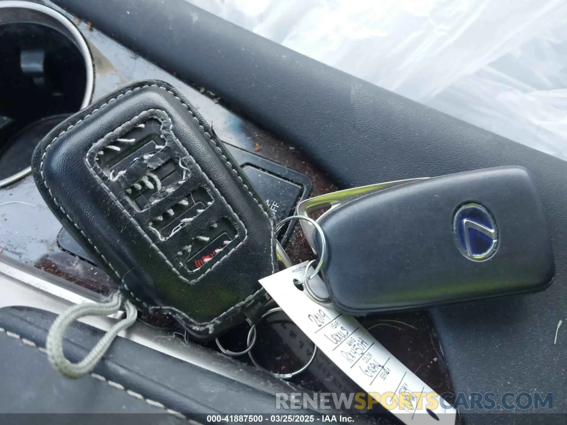 11 fotografías del automóvil dañado 2T2BGMCA9KC033678 LEXUS RX 450H 2019