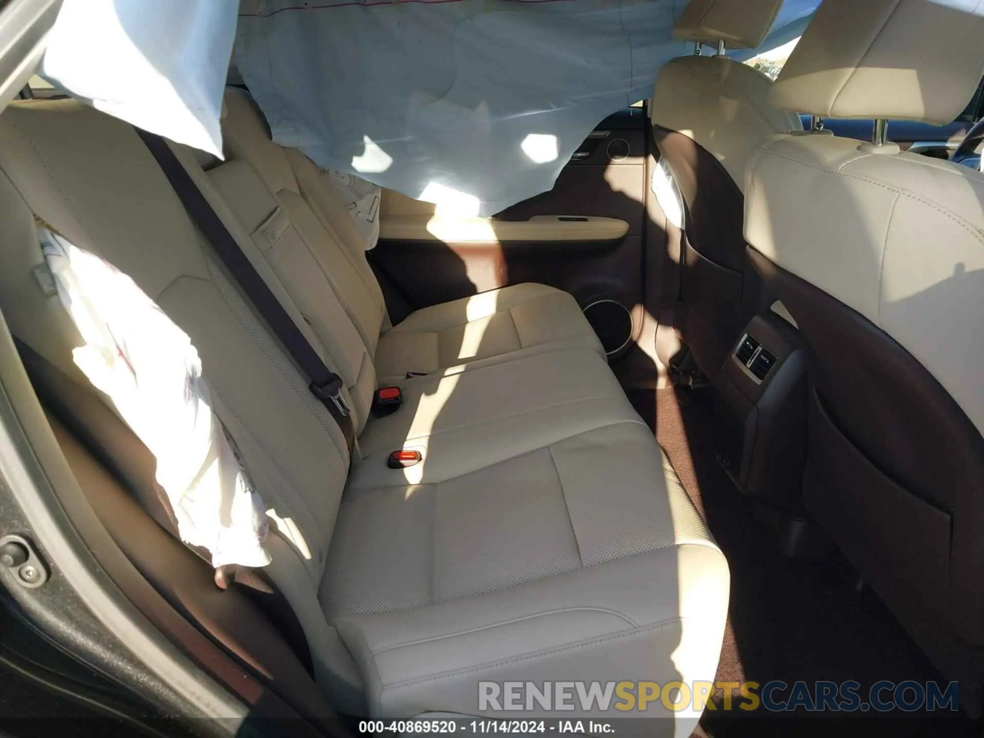 8 fotografías del automóvil dañado 2T2HGMDA0LC046815 LEXUS RX 450H 2020