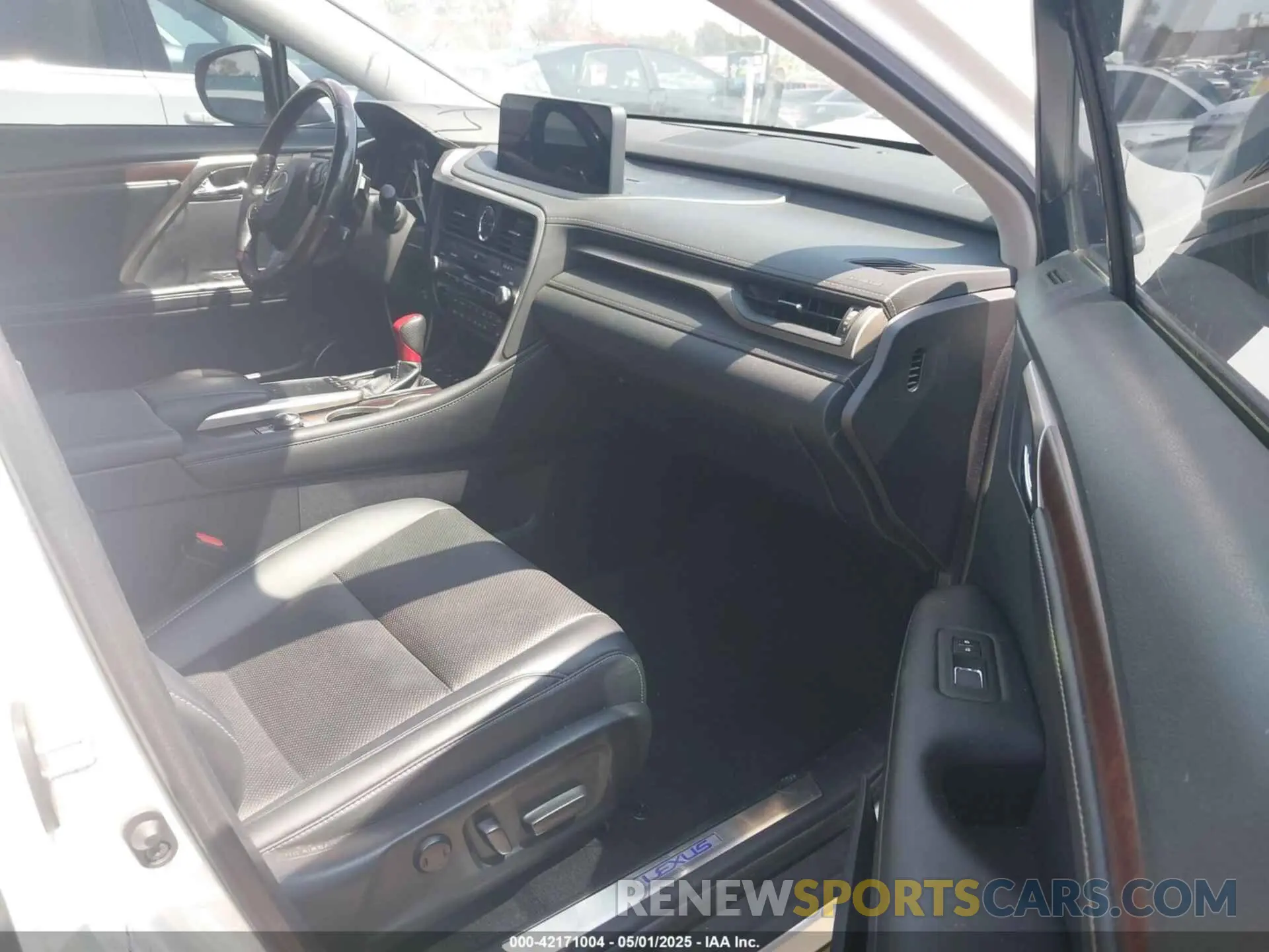 5 fotografías del automóvil dañado 2T2HGMDA4LC050687 LEXUS RX 450H 2020