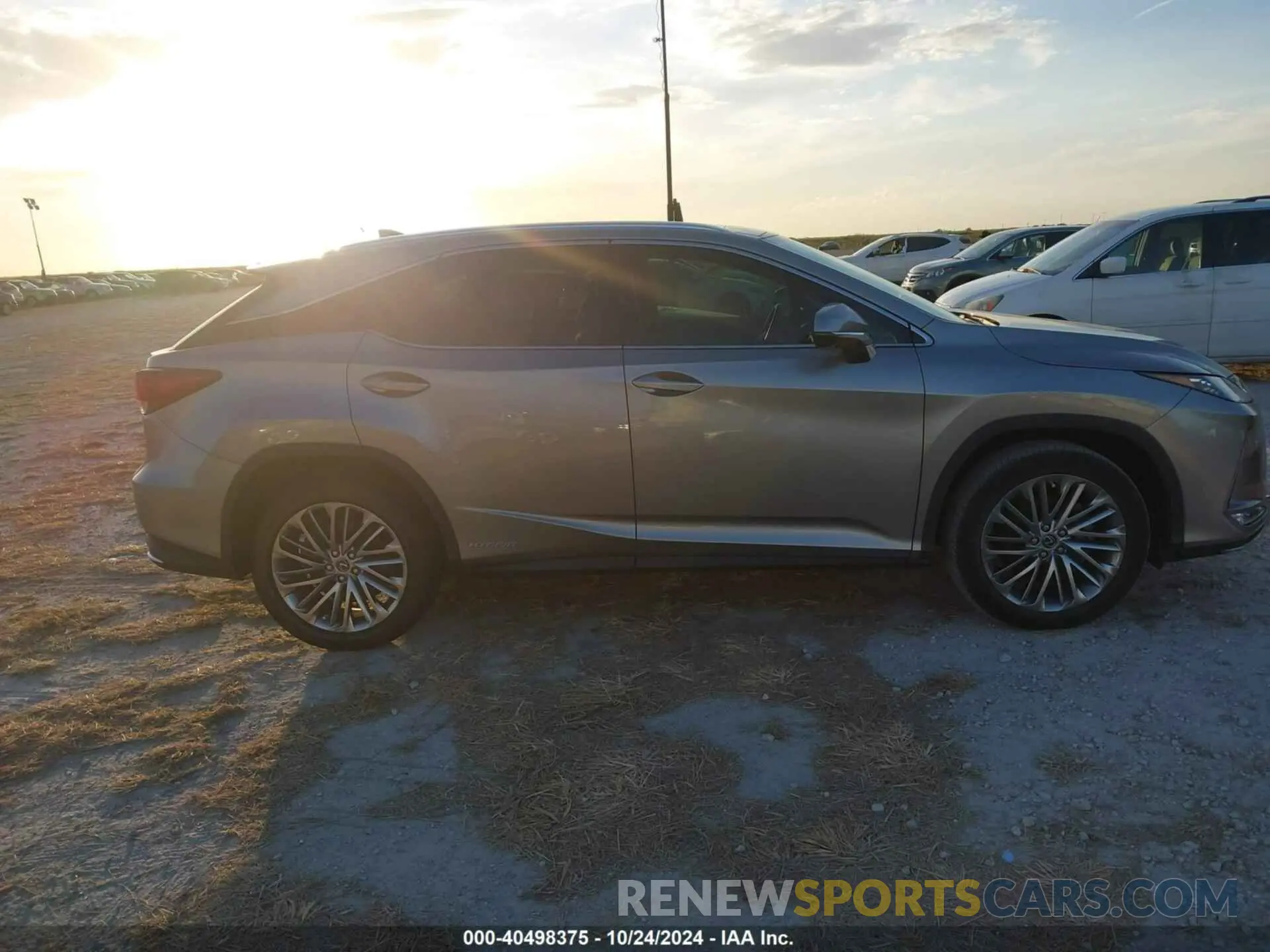 13 fotografías del automóvil dañado 2T2JGMDA4LC053476 LEXUS RX 450H 2020