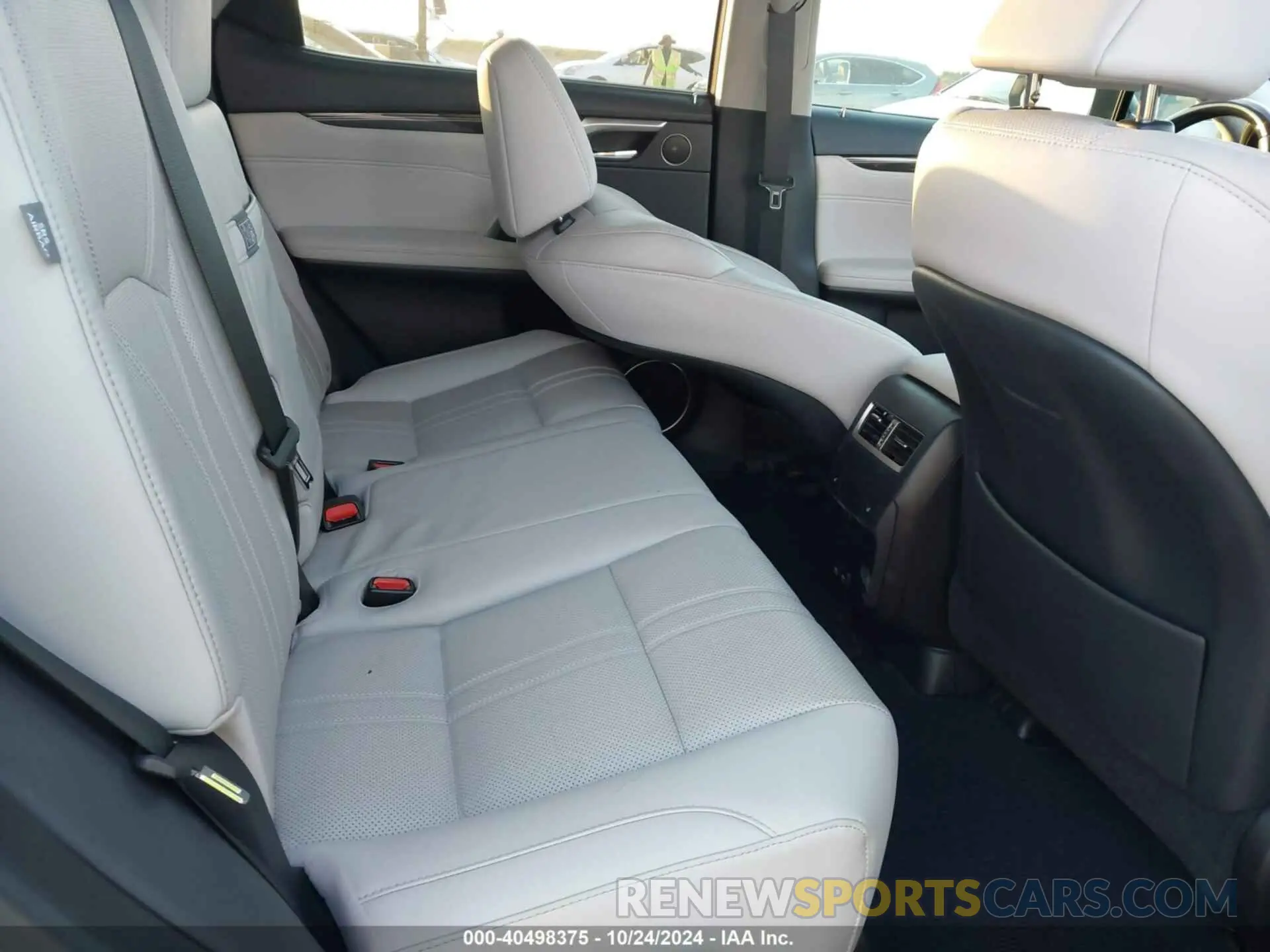 8 fotografías del automóvil dañado 2T2JGMDA4LC053476 LEXUS RX 450H 2020