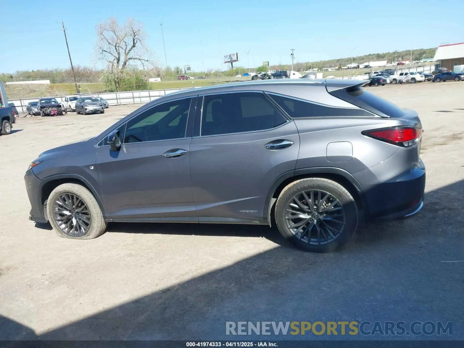 14 fotografías del automóvil dañado 2T2YGMDA4LC055002 LEXUS RX 450H 2020
