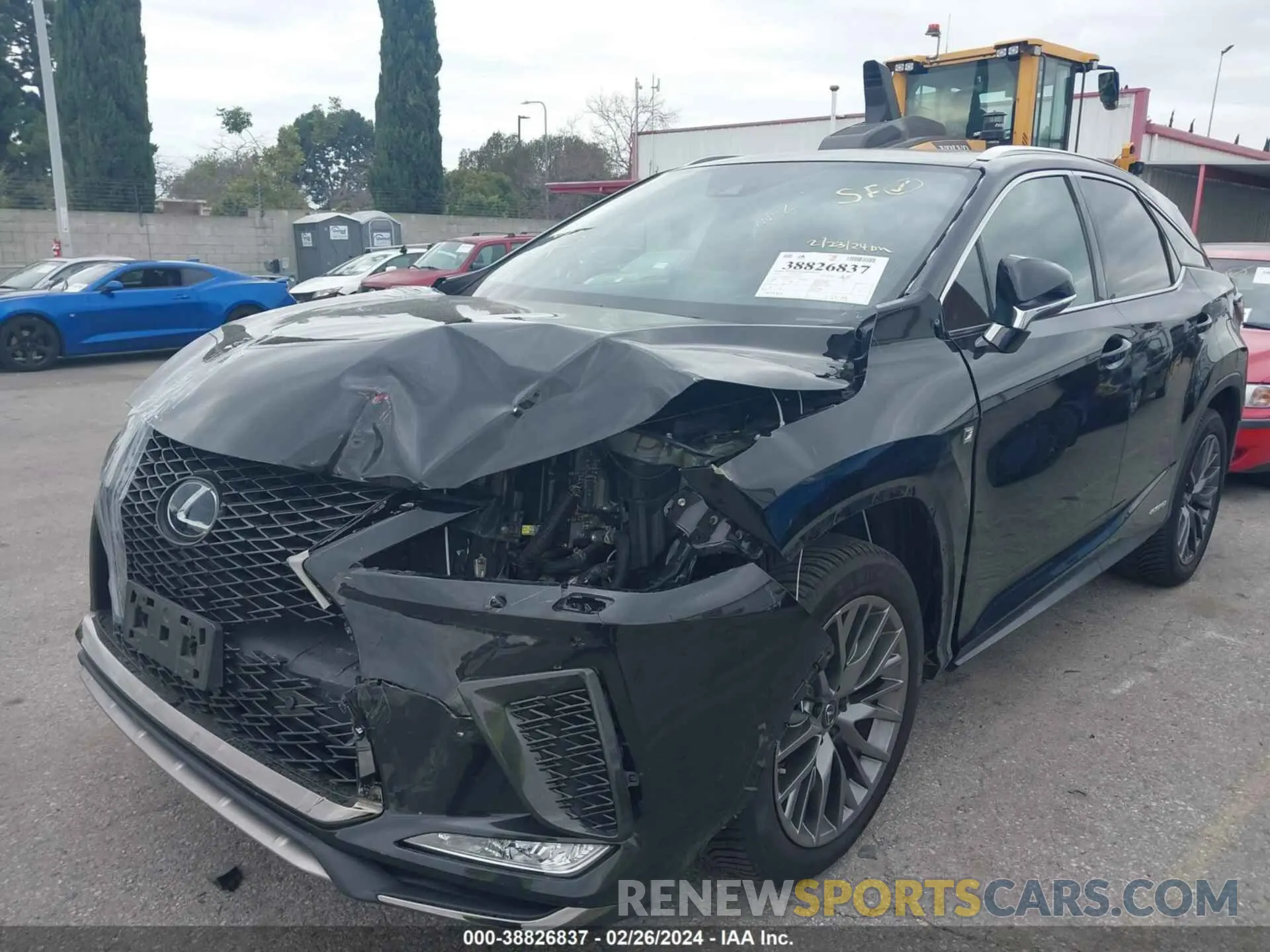 2 fotografías del automóvil dañado 2T2YGMDA7LC045337 LEXUS RX 450H 2020