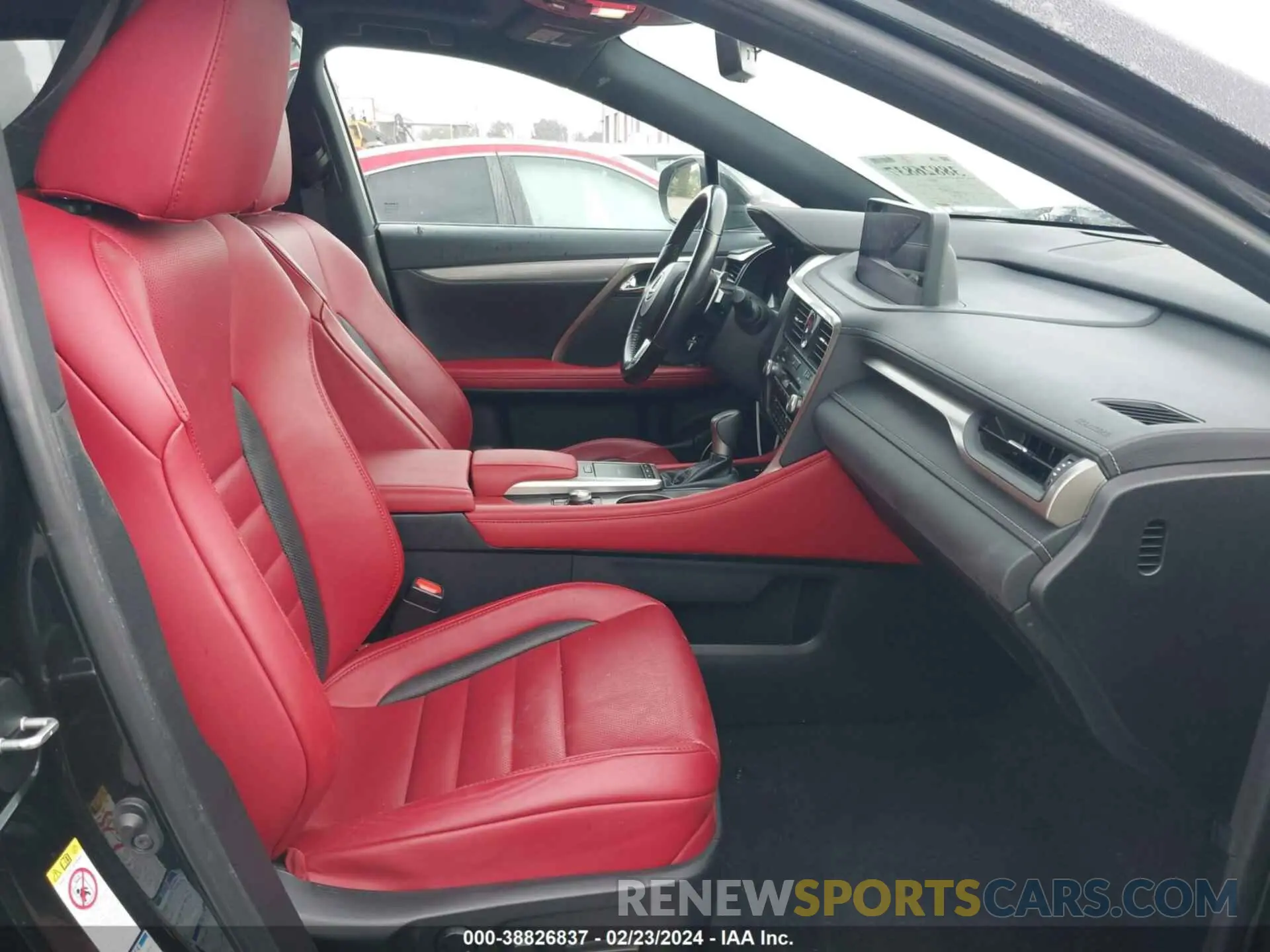 5 fotografías del automóvil dañado 2T2YGMDA7LC045337 LEXUS RX 450H 2020