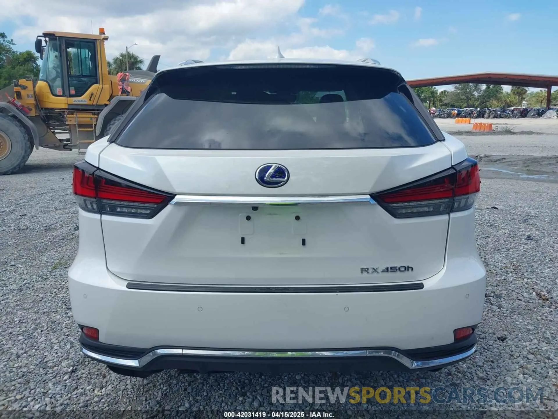 17 fotografías del automóvil dañado 2T2JGMDA9MC058061 LEXUS RX 450H 2021
