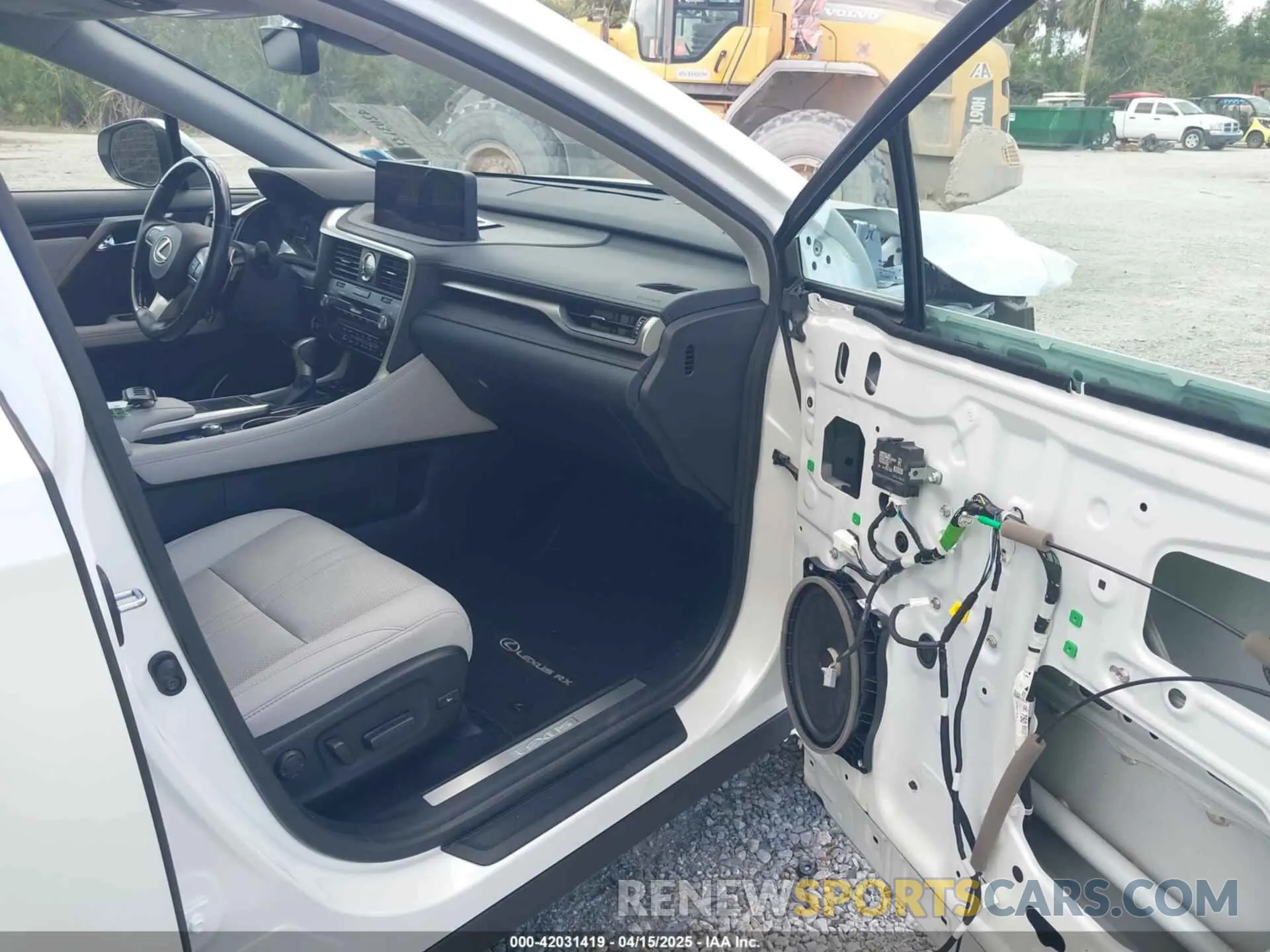 5 fotografías del automóvil dañado 2T2JGMDA9MC058061 LEXUS RX 450H 2021