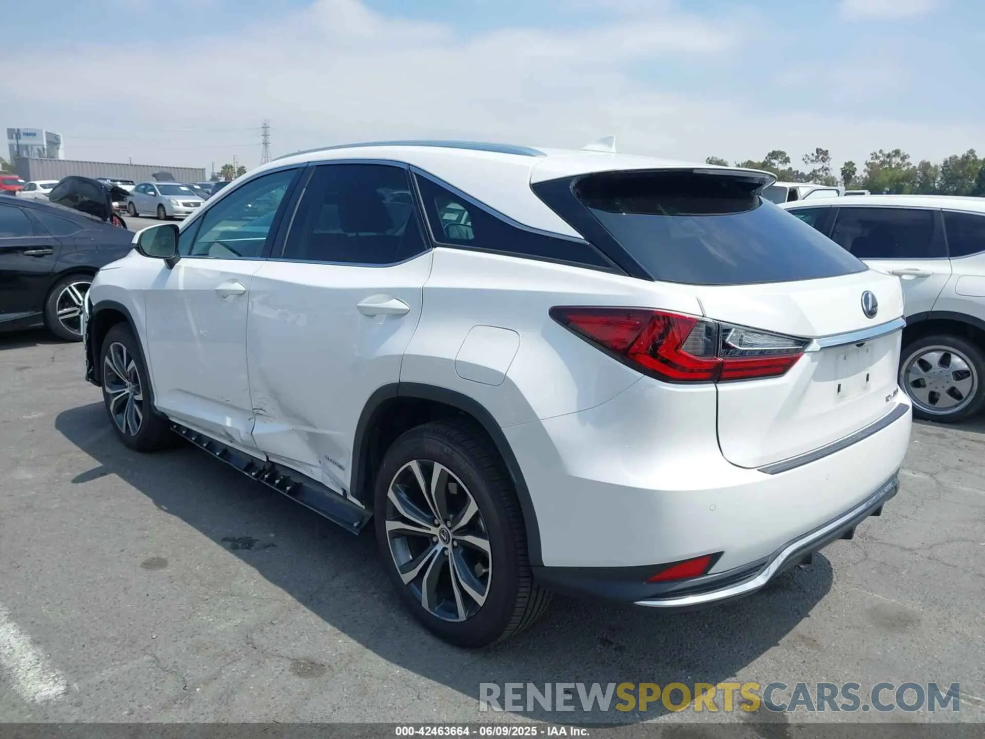 3 fotografías del automóvil dañado 2T2HGMDA7NC074100 LEXUS RX 450H 2022