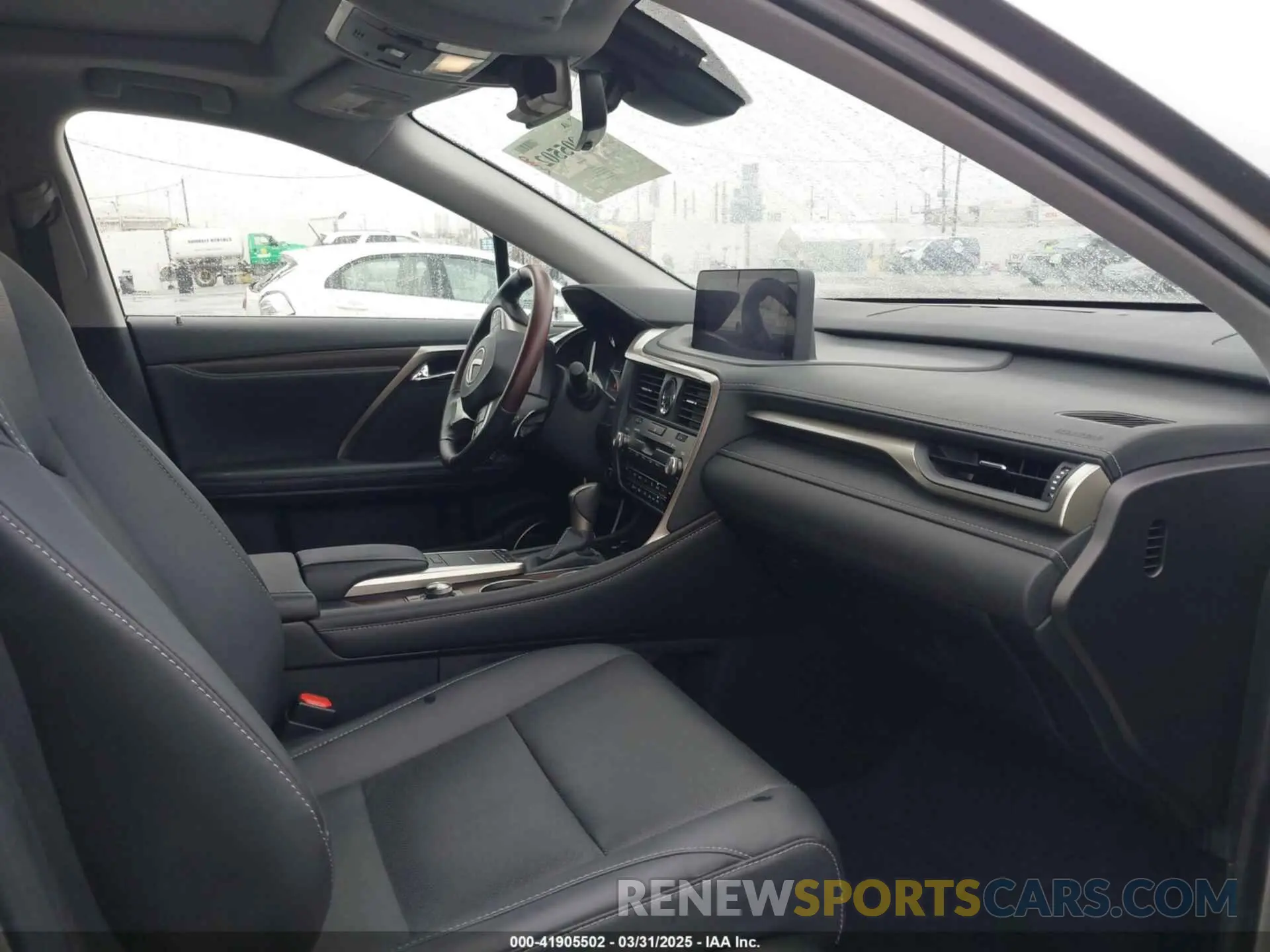 5 fotografías del automóvil dañado 2T2HGMDA9NC084255 LEXUS RX 450H 2022