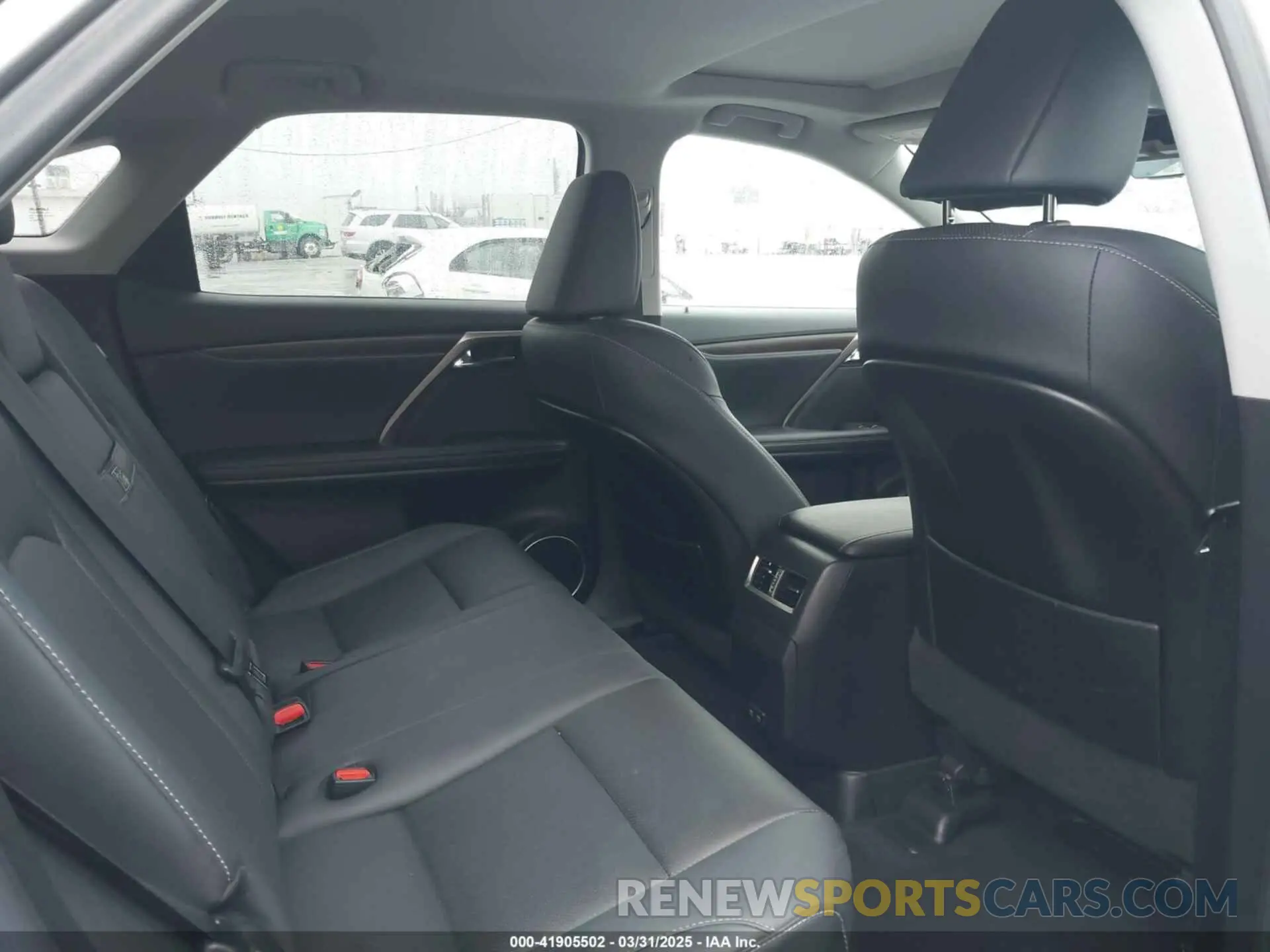 8 fotografías del automóvil dañado 2T2HGMDA9NC084255 LEXUS RX 450H 2022