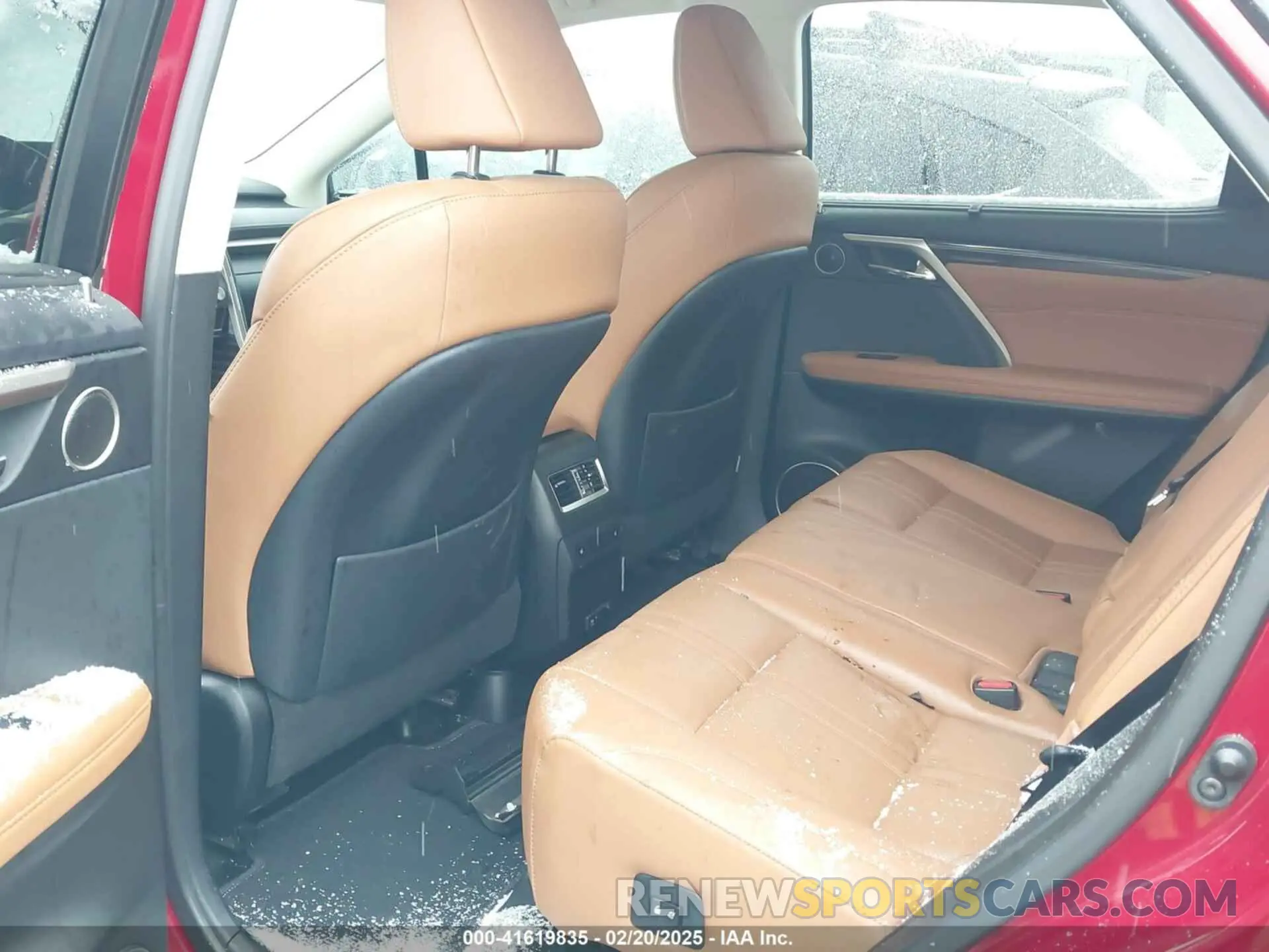 8 fotografías del automóvil dañado 2T2JGMDA2NC078878 LEXUS RX 450H 2022