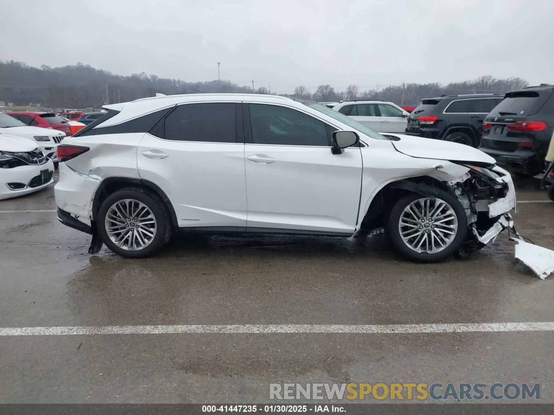 13 fotografías del automóvil dañado 2T2JGMDA5NC082651 LEXUS RX 450H 2022
