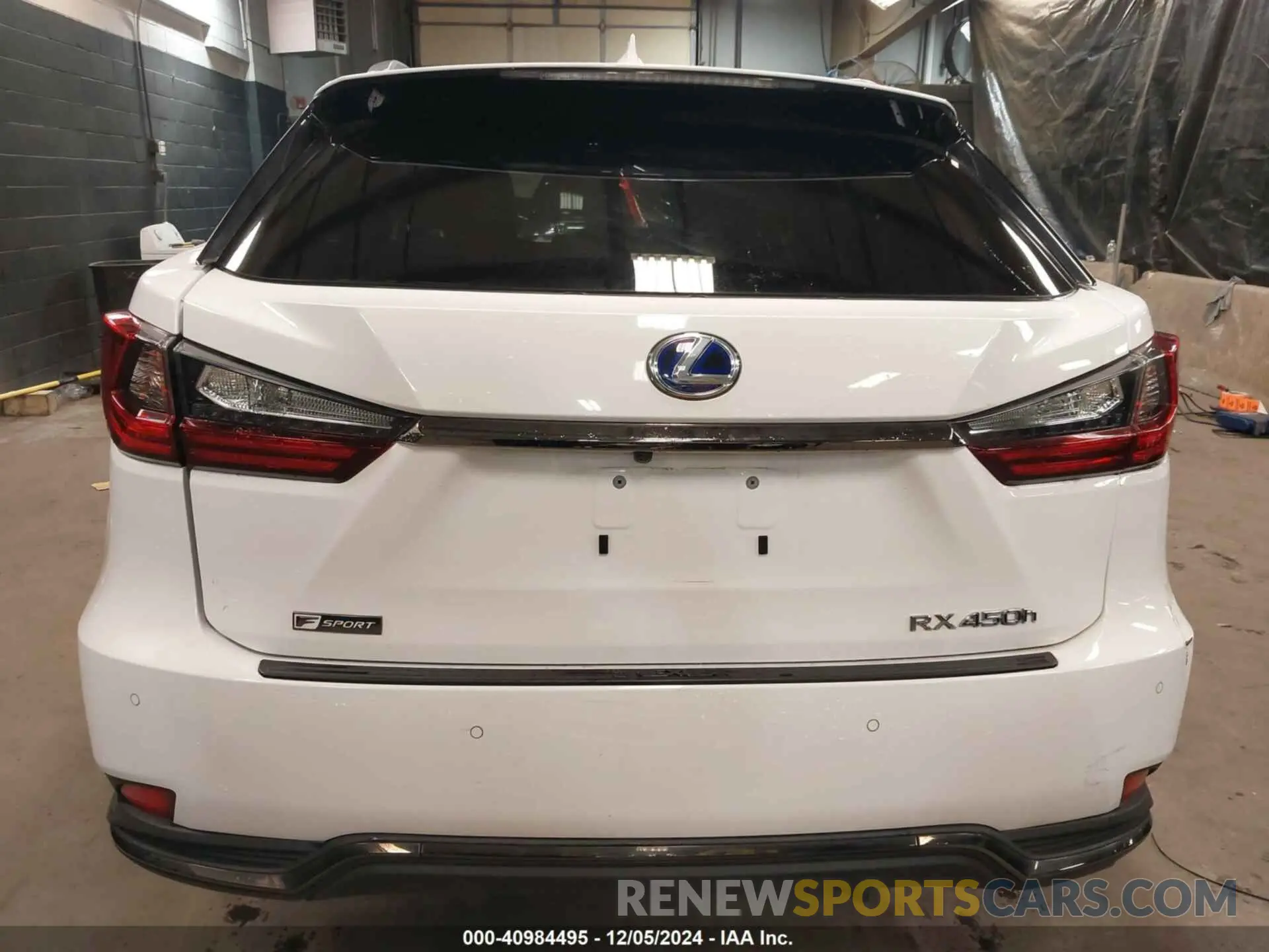 17 fotografías del automóvil dañado 2T2SGMDA1NC083638 LEXUS RX 450H 2022