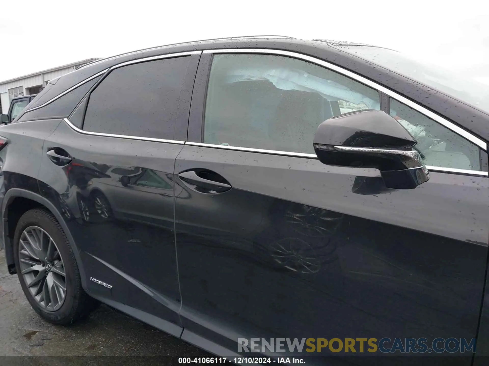 13 fotografías del automóvil dañado 2T2YGMDA0NC090381 LEXUS RX 450H 2022