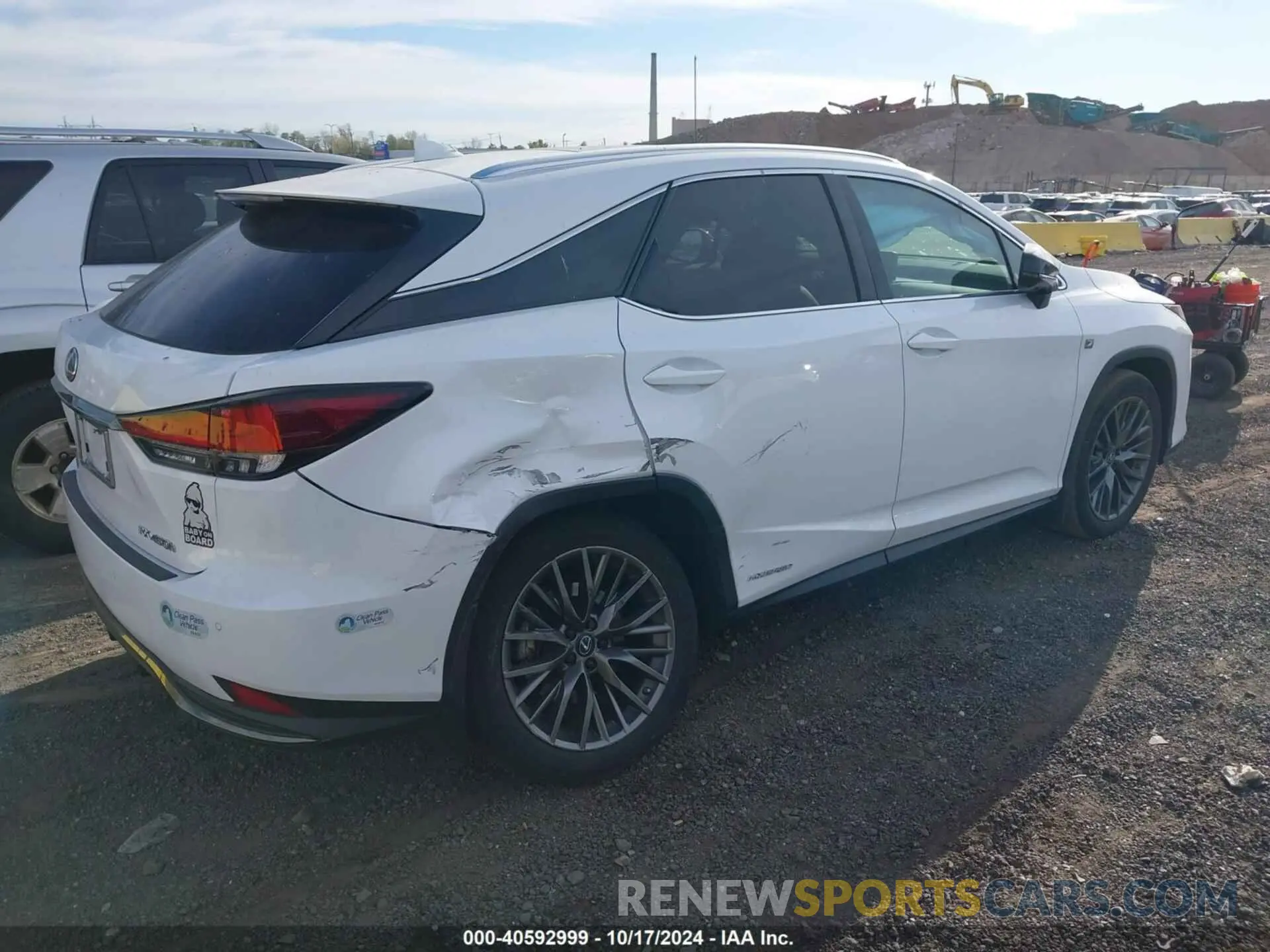 4 fotografías del automóvil dañado 2T2YGMDA5NC078274 LEXUS RX 450H 2022