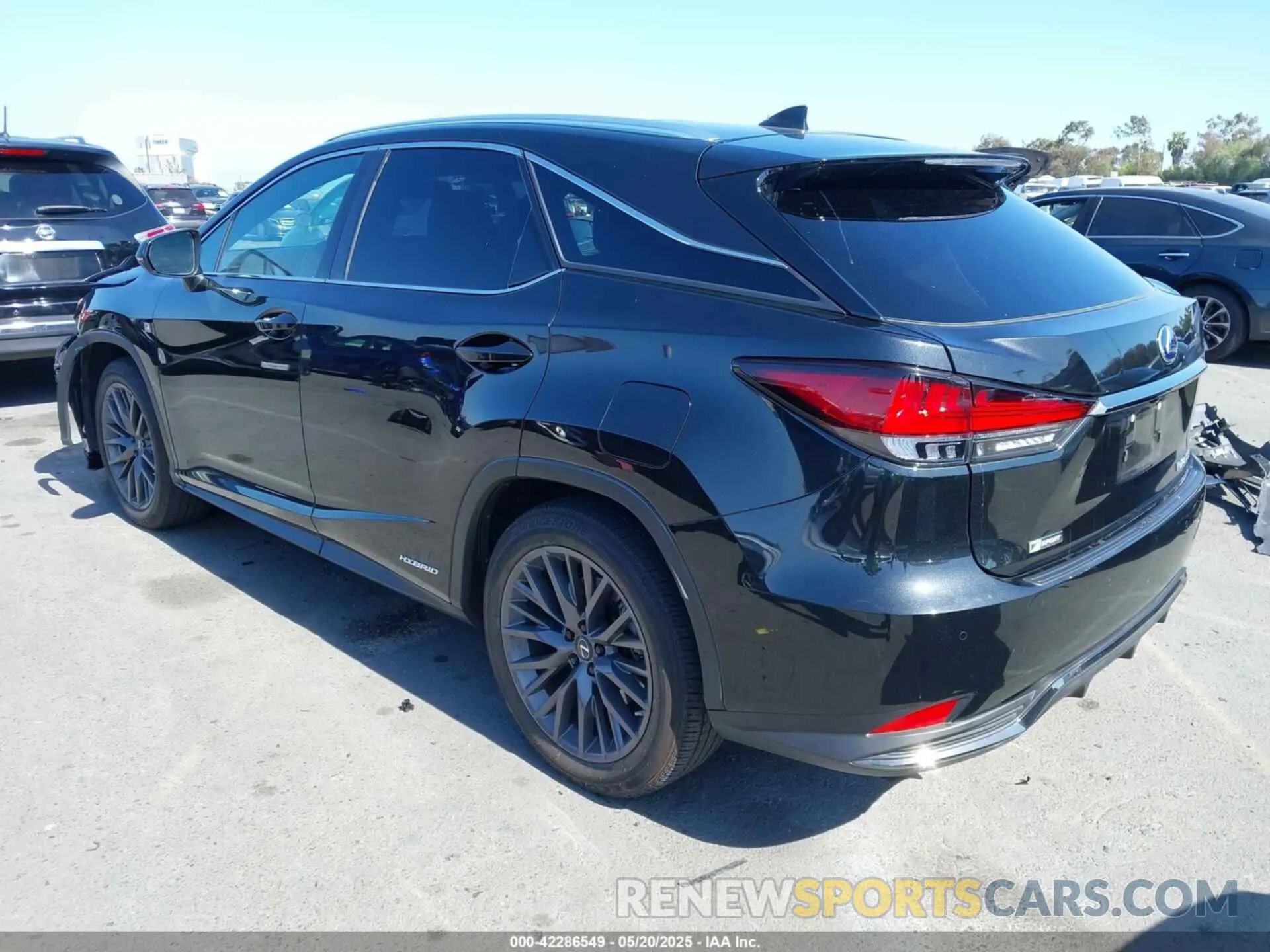 3 fotografías del automóvil dañado 2T2YGMDA8NC082951 LEXUS RX 450H 2022